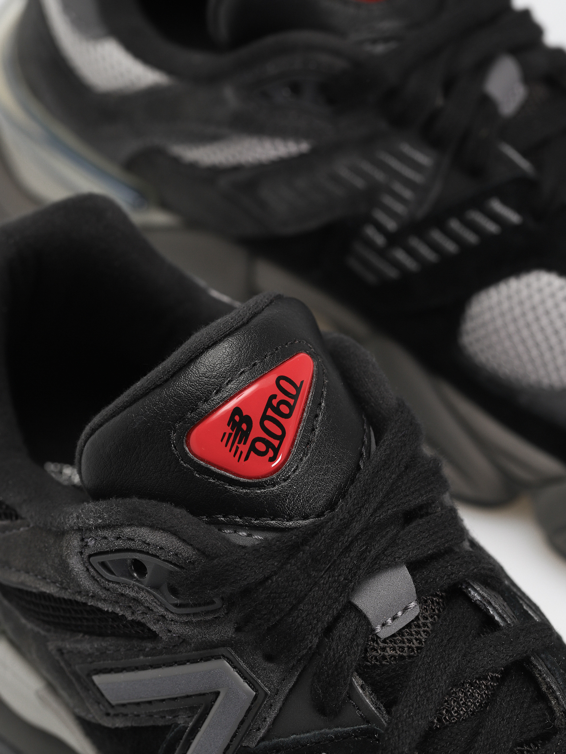 Обувки New Balance 9060 (black castlerock grey)