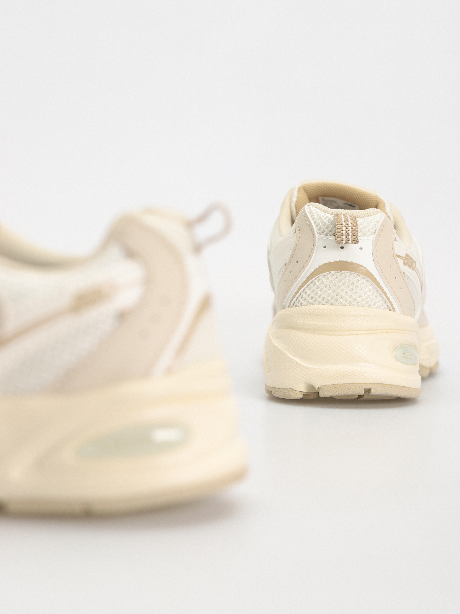 Обувки New Balance 530 JR (beige)