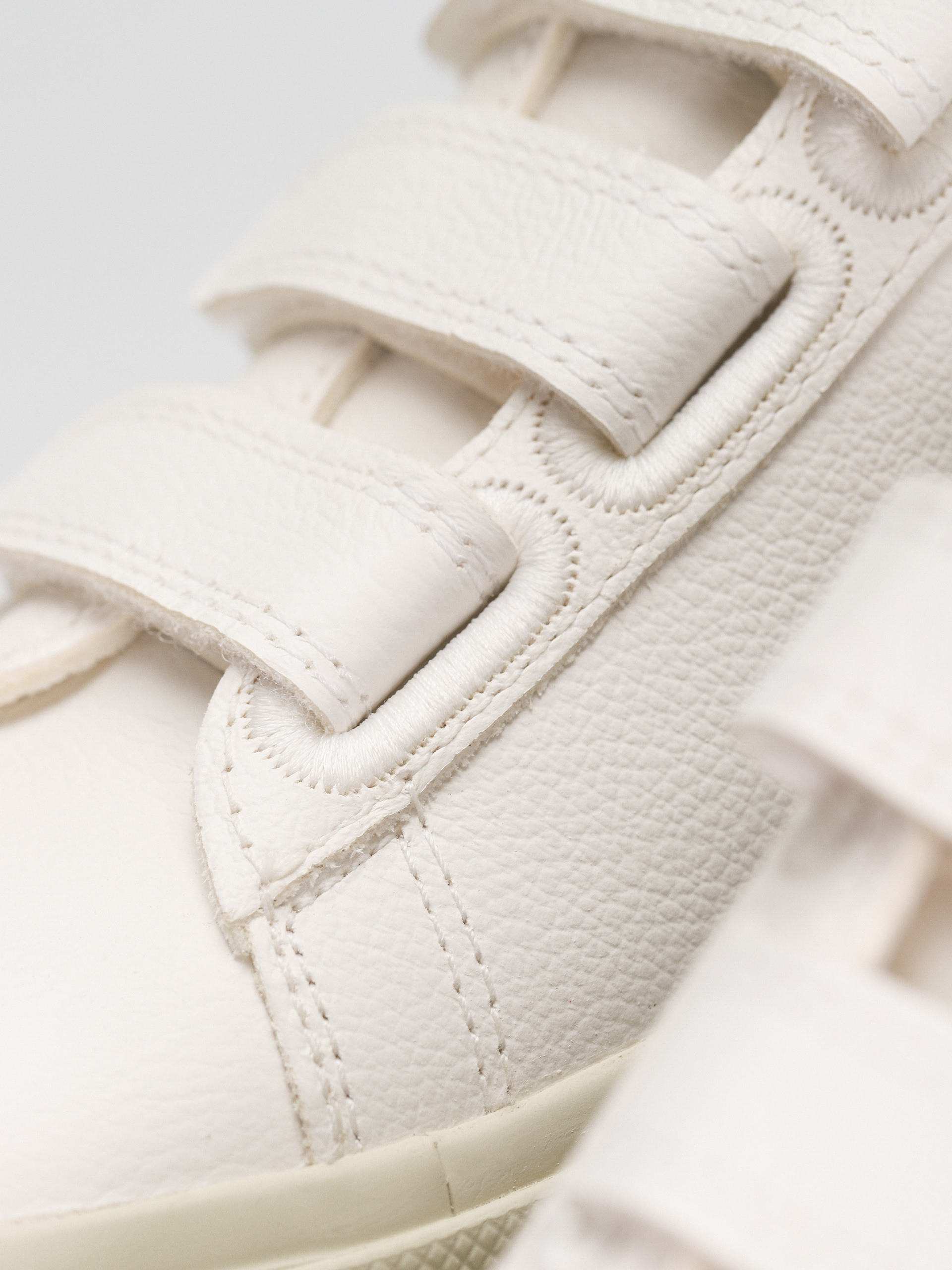 Обувки Veja Recife Logo Wmn (extra white black)
