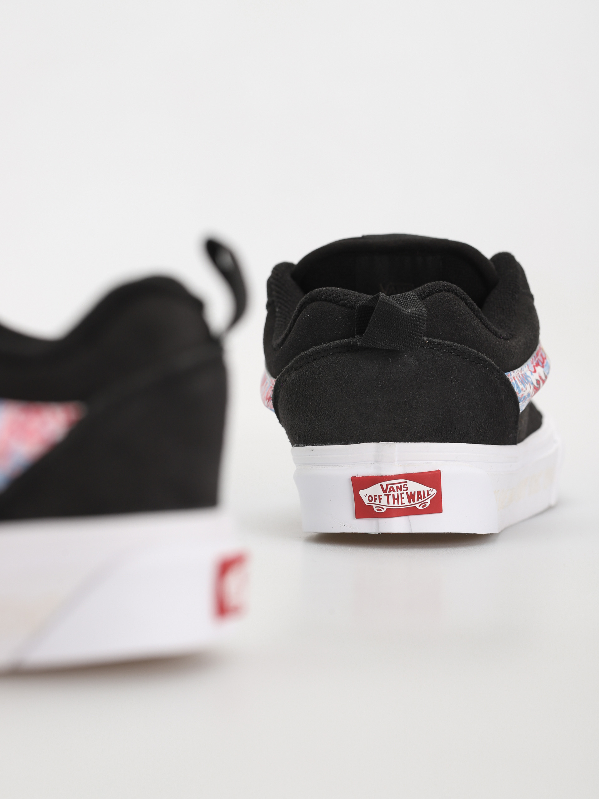 Обувки Vans Knu Skool (black multi)