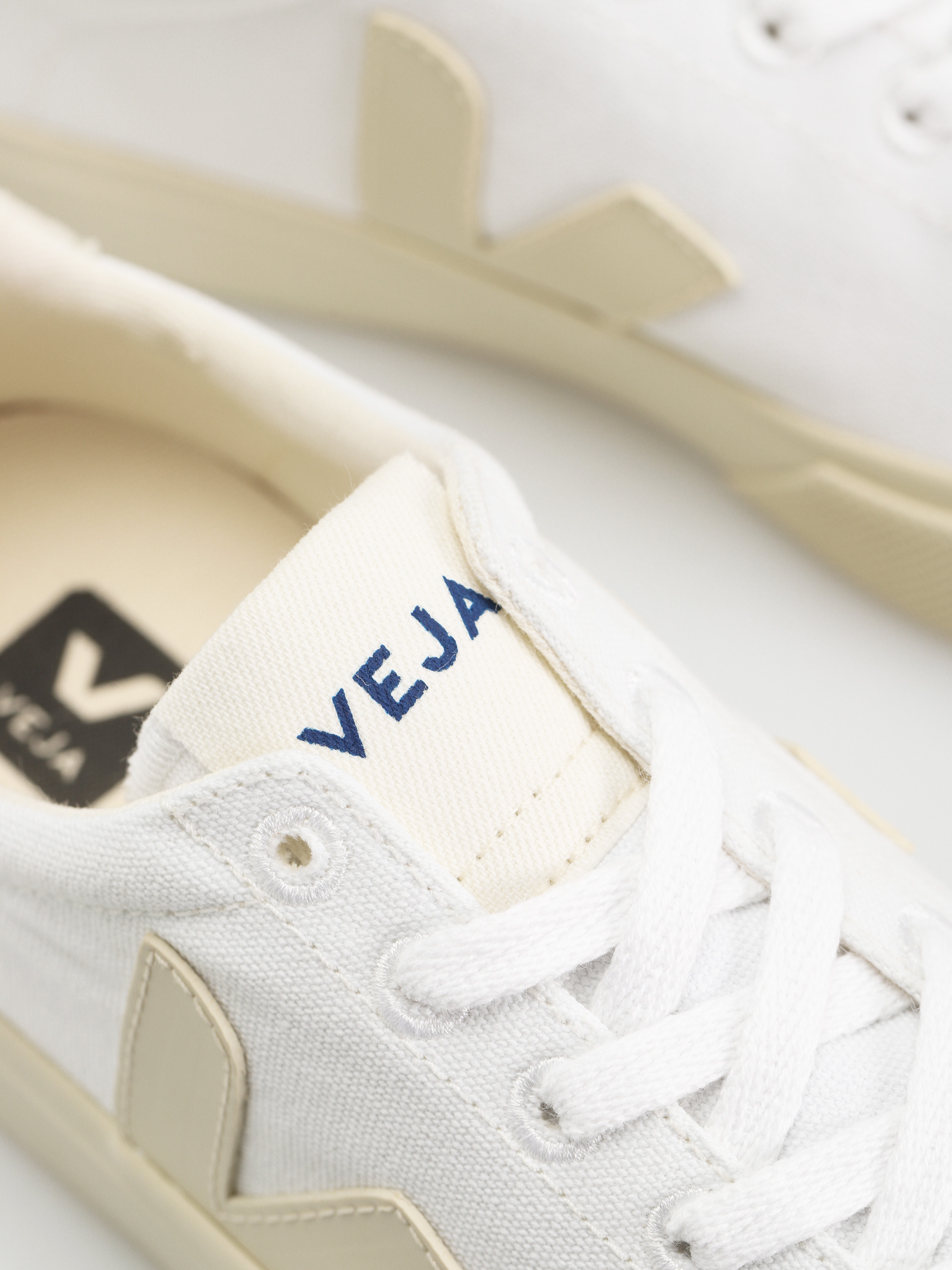 Обувки Veja Campo Canvas Wmn (white pierre)