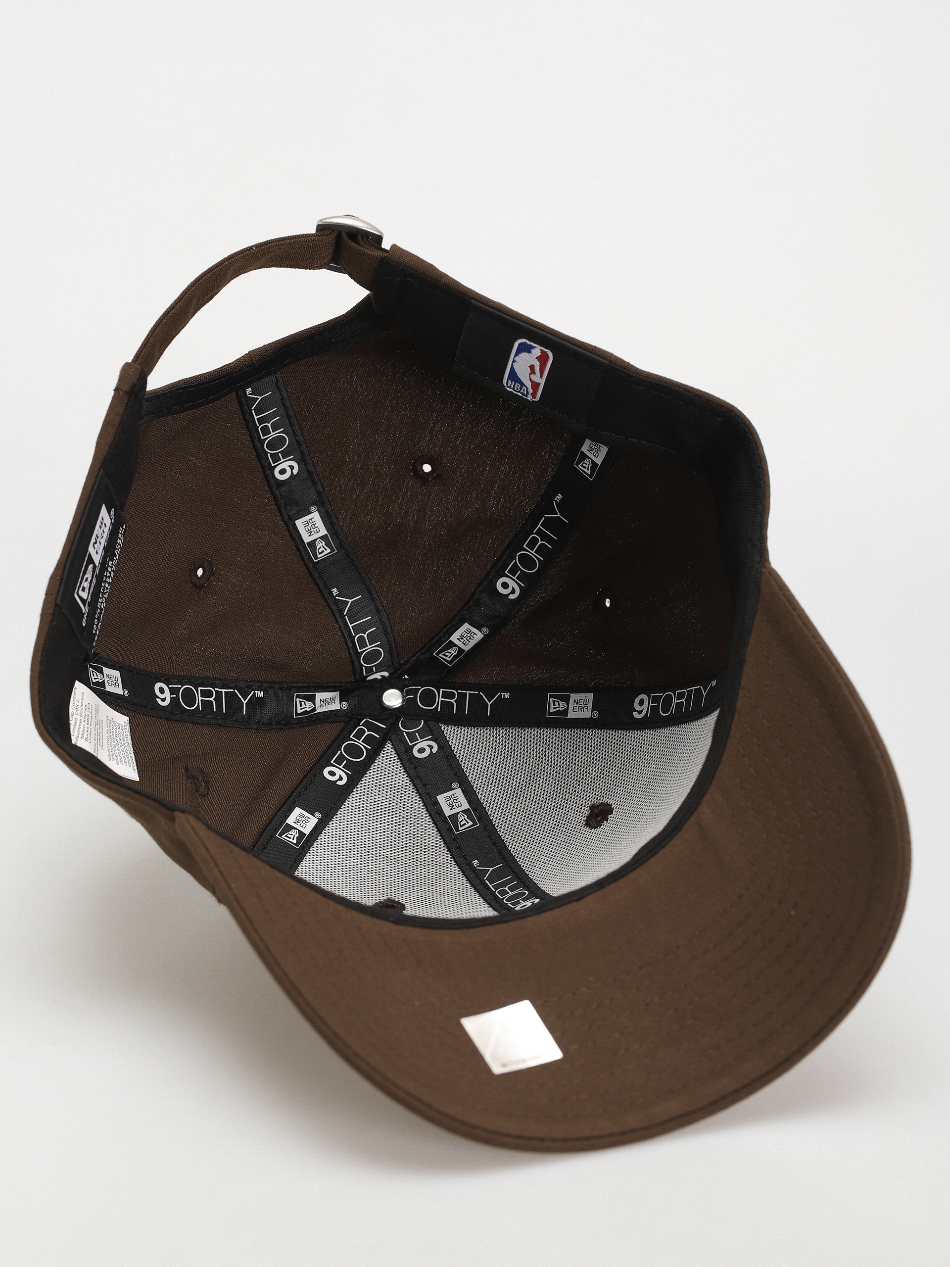 Шапка с козирка New Era Repreve 9Forty Los Angeles Lakers (brown)