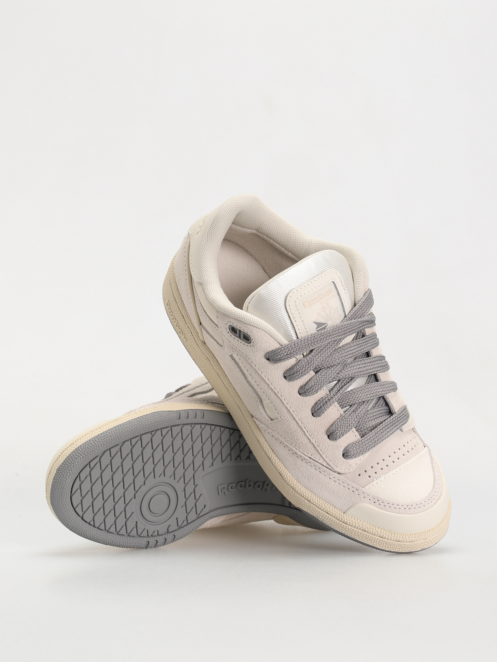 Обувки Reebok Club C Bulc Wmn (chalk/alabas/pugry5)