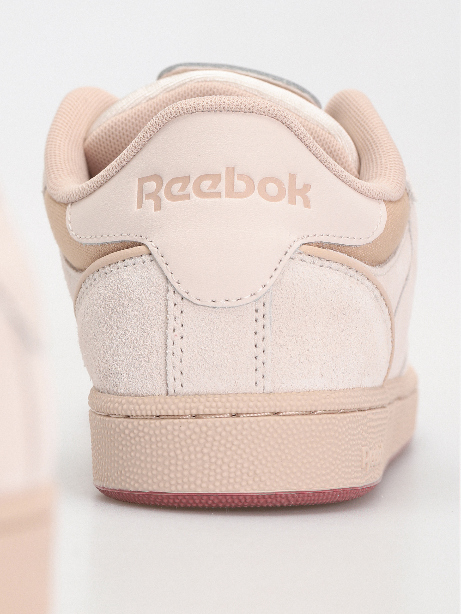 Обувки Reebok Club C Bulc Wmn (blush/pinstu/sedros)