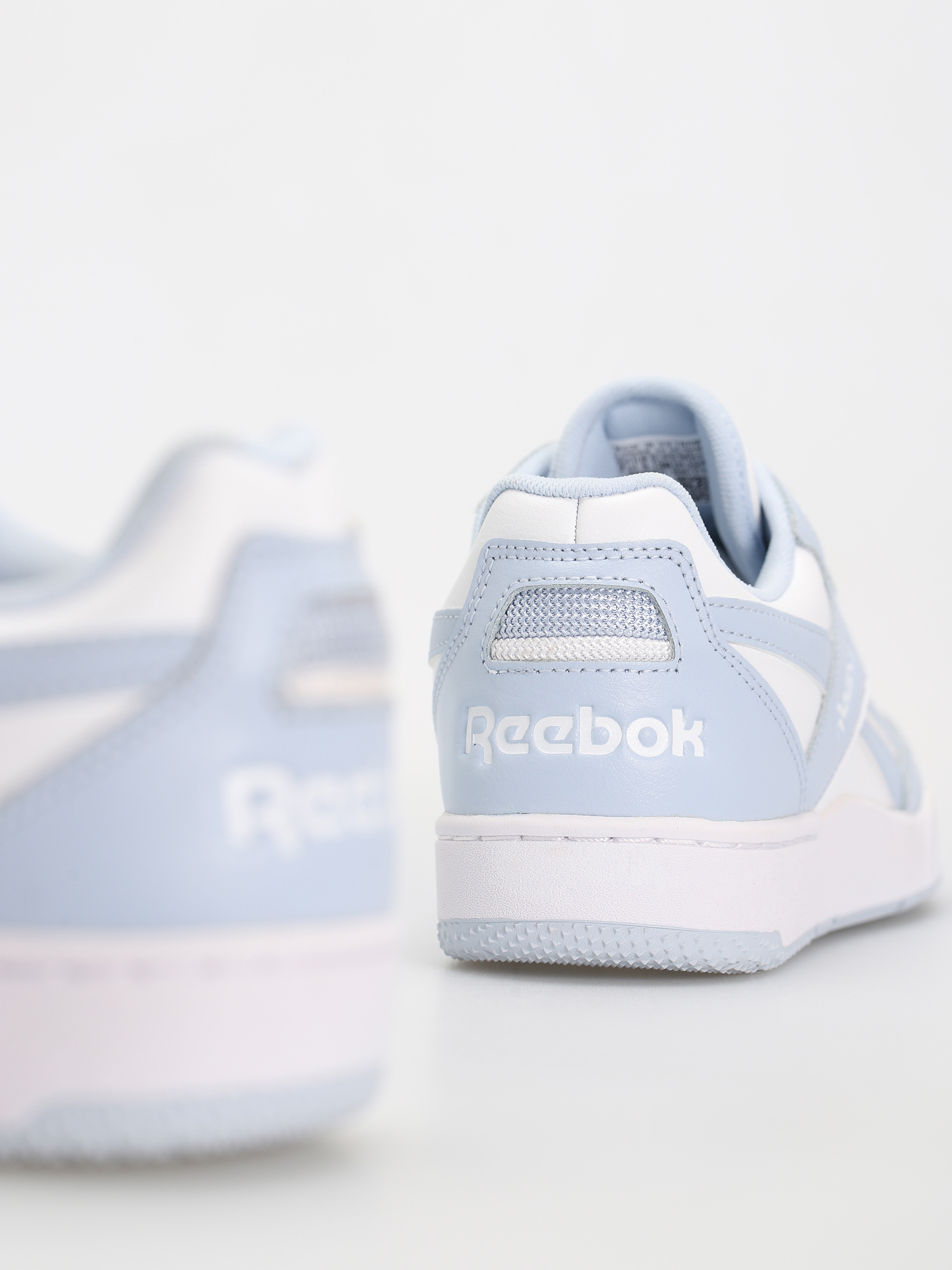 Обувки Reebok BB 4000 II Wmn (palblu/ftwwht/palblu)