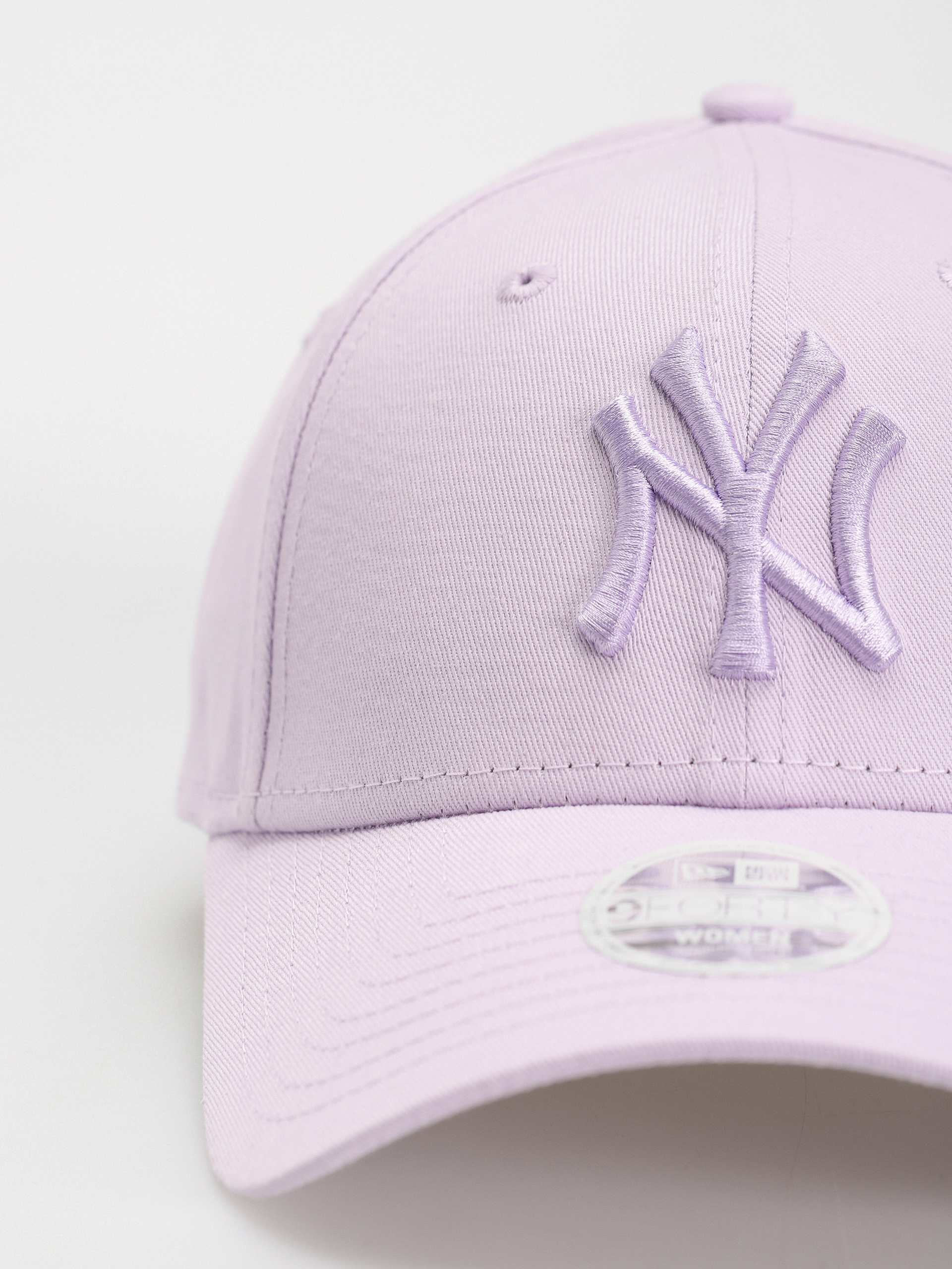 Шапка с козирка New Era League Essential 9Forty New York Yankees Wmn (purple)