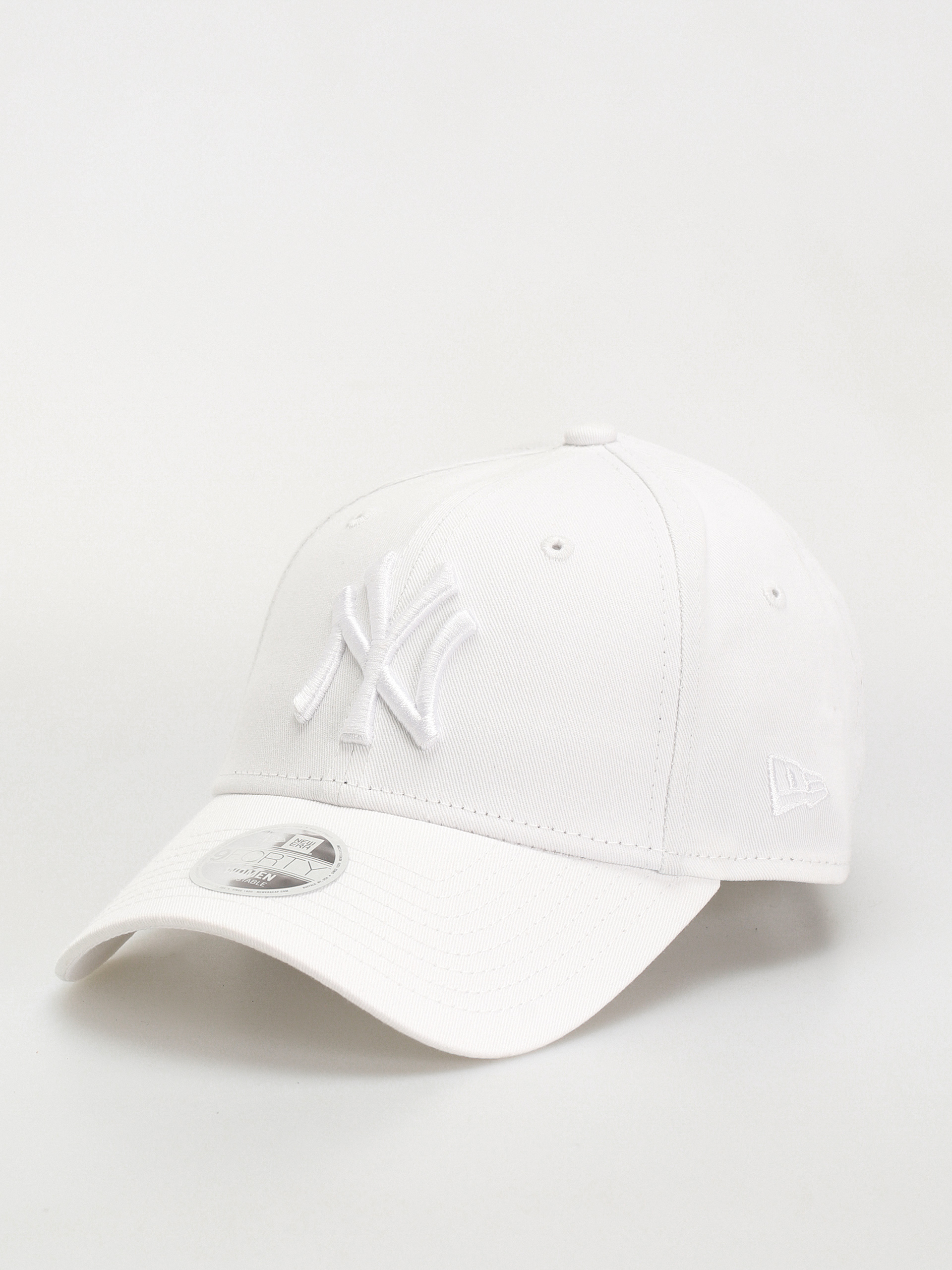 u0428u0430u043fu043au0430 u0441 u043au043eu0437u0438u0440u043au0430 New Era League Essential 9Forty New York Yankees Wmn (white/white)