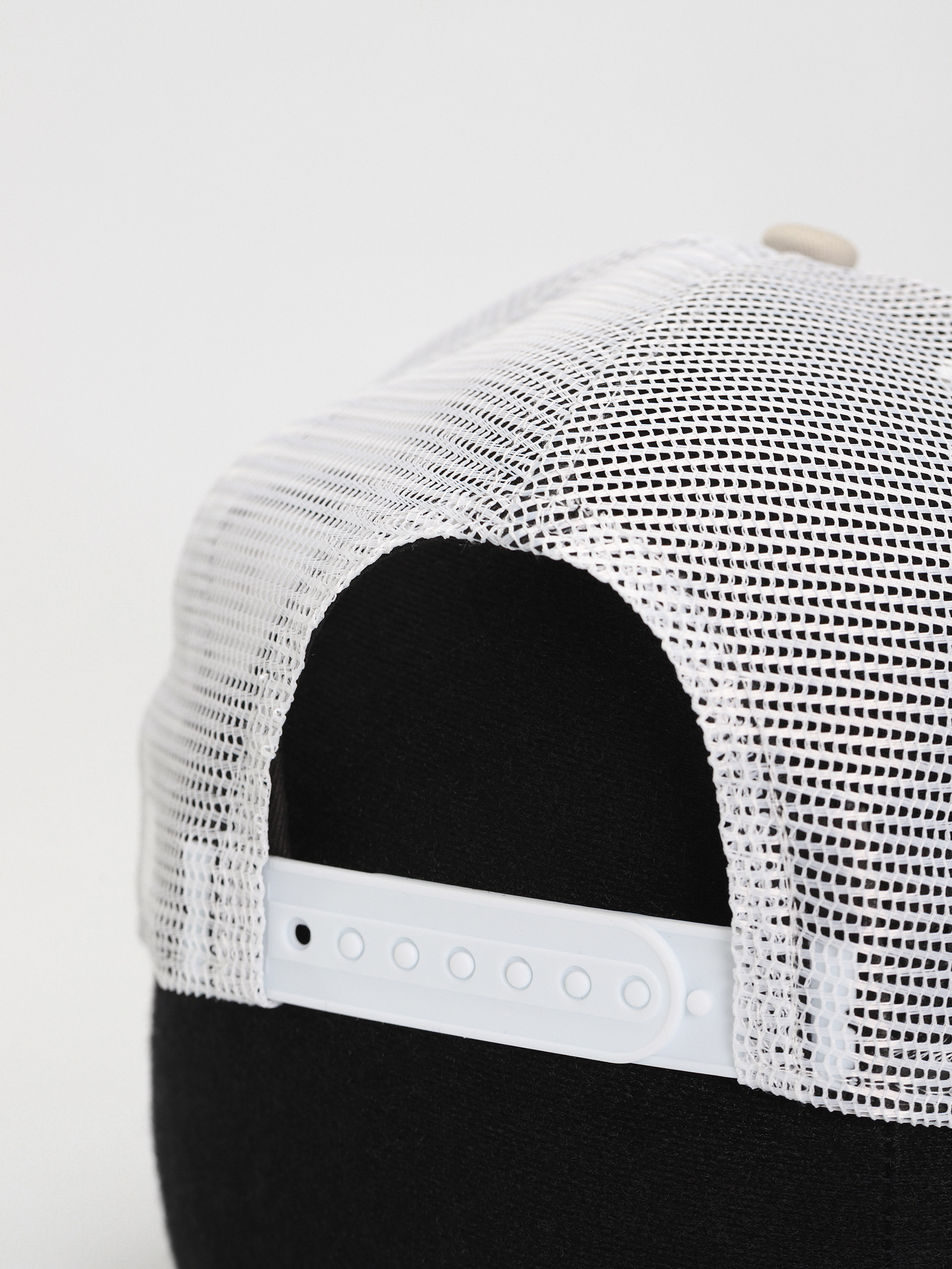 Шапка с козирка New Era League Essential 9Forty Af Trucker New York Yankees (stone/white)