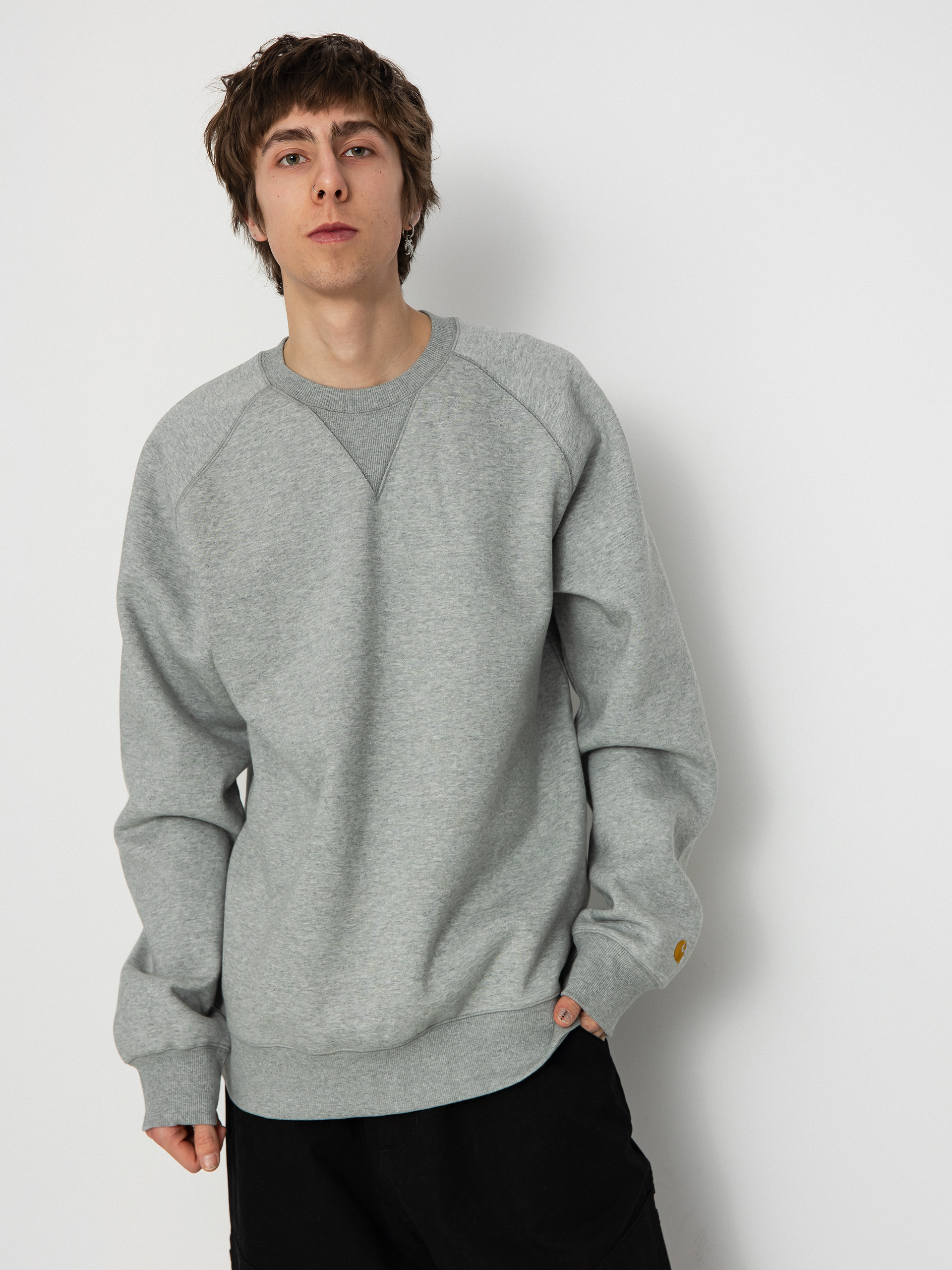 u0421u0443u0438u0442u0448u044au0440u0442 Carhartt WIP Chase (grey heather/gold)
