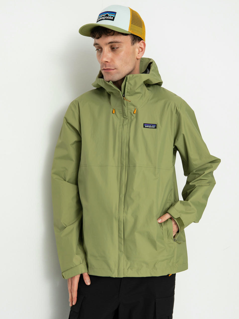 Яке Patagonia Torrentshell 3L (buckhorn green)