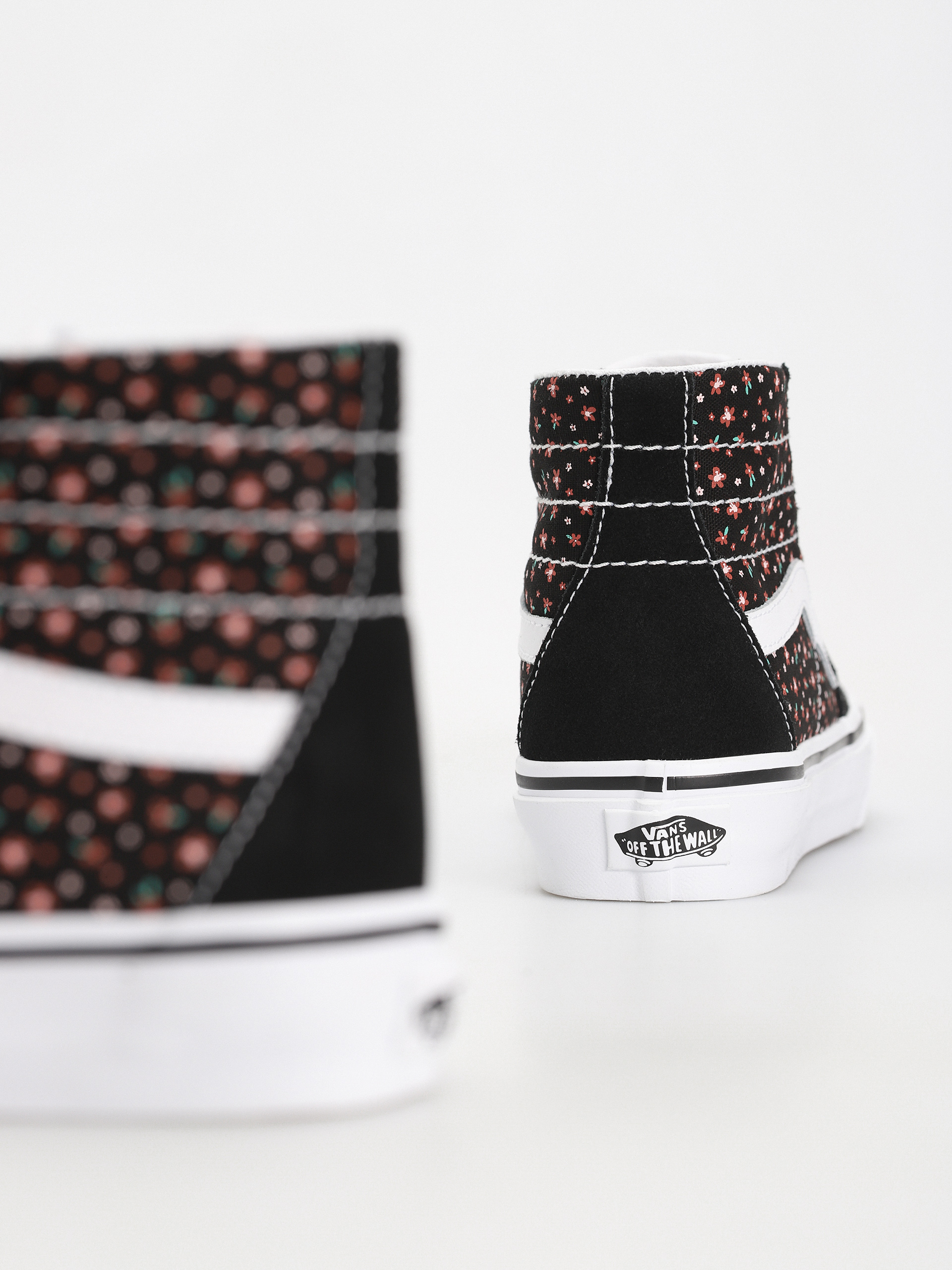 Обувки Vans Sk8 Hi Tapered (ditsy floral black/multi)