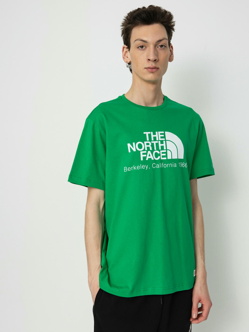 Тениска The North Face Berkeley California In Scrap (optic emerald)