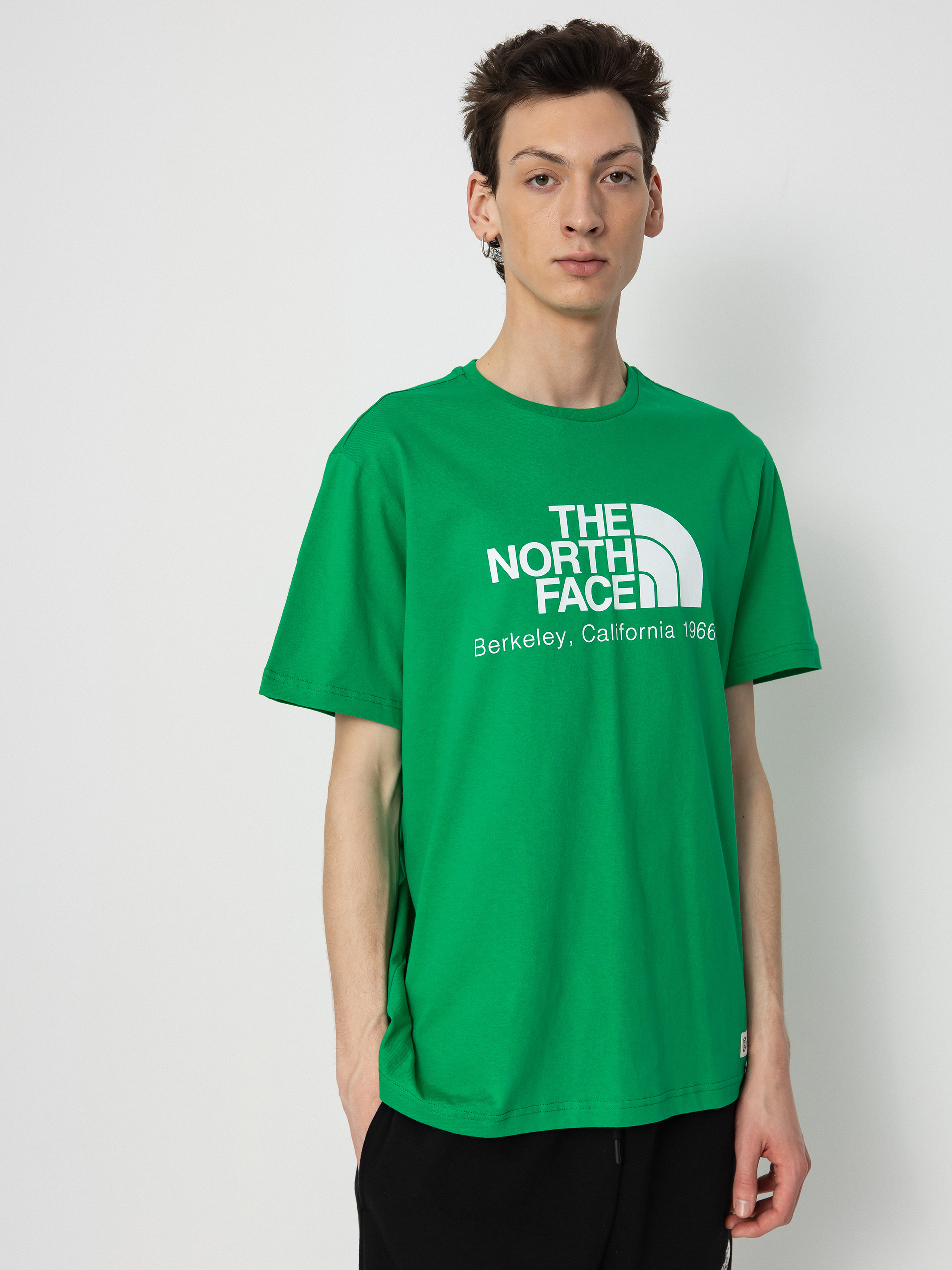 Тениска The North Face Berkeley California In Scrap (optic emerald)