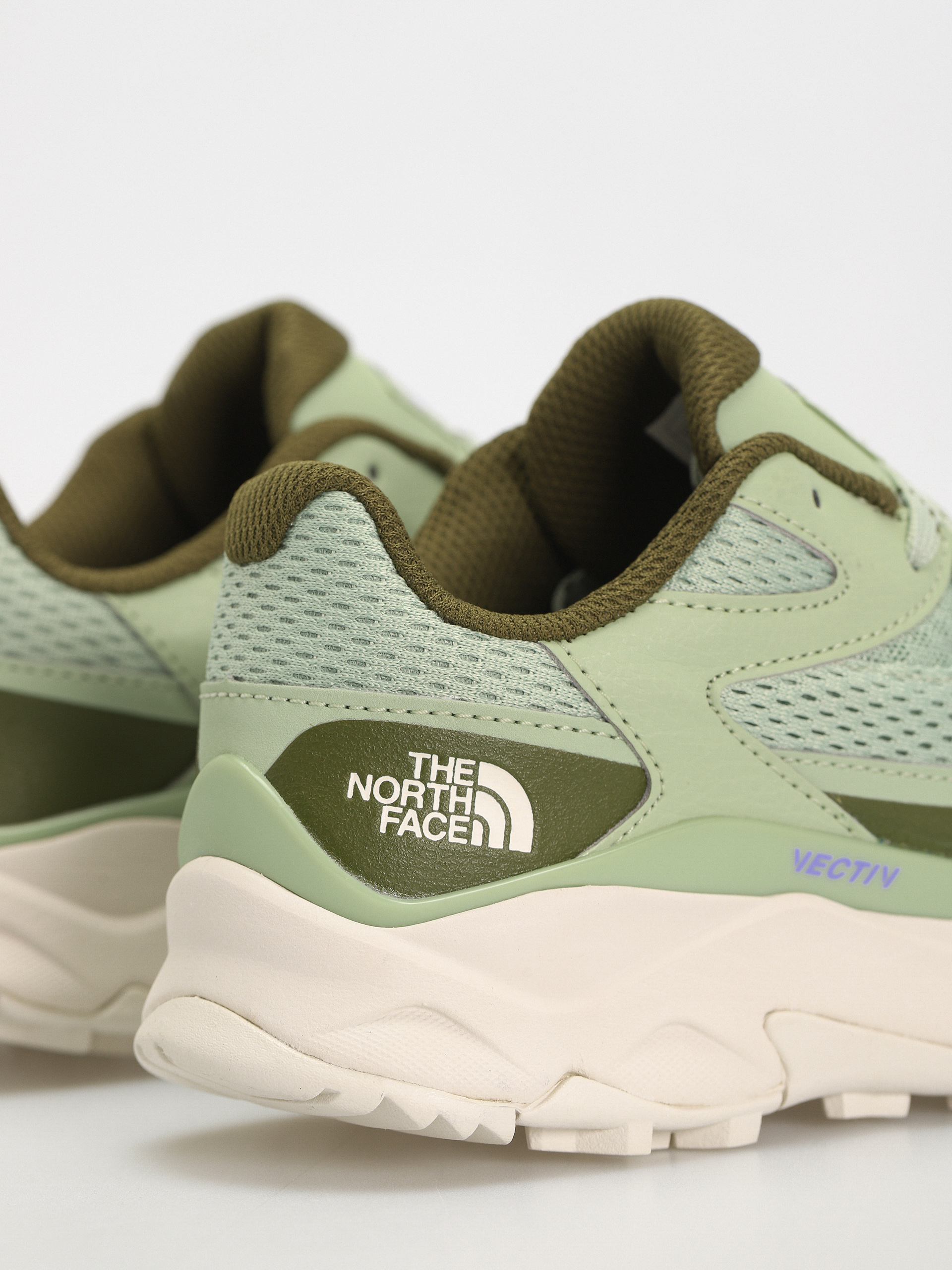 Обувки The North Face Vectiv Taraval Wmn (misty sage/forest olive)