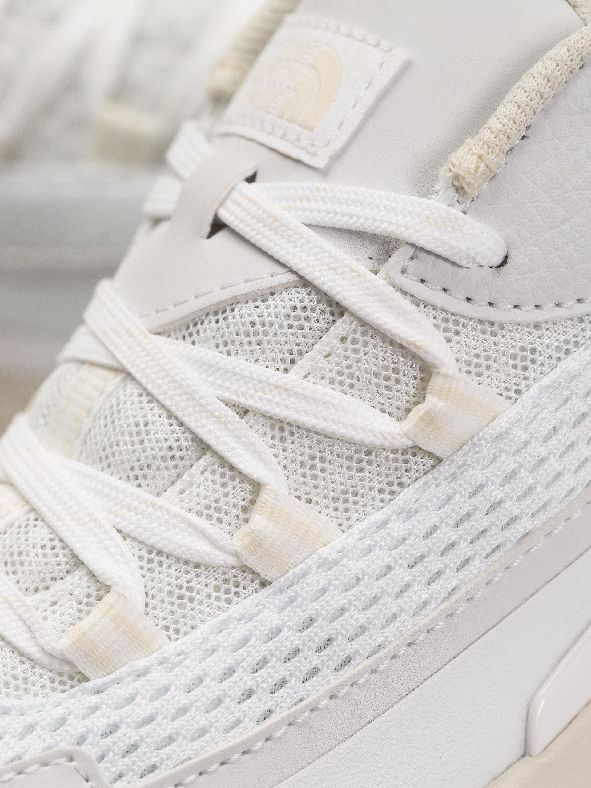 Обувки The North Face Vectiv Taraval Wmn (tnf white/white dune)