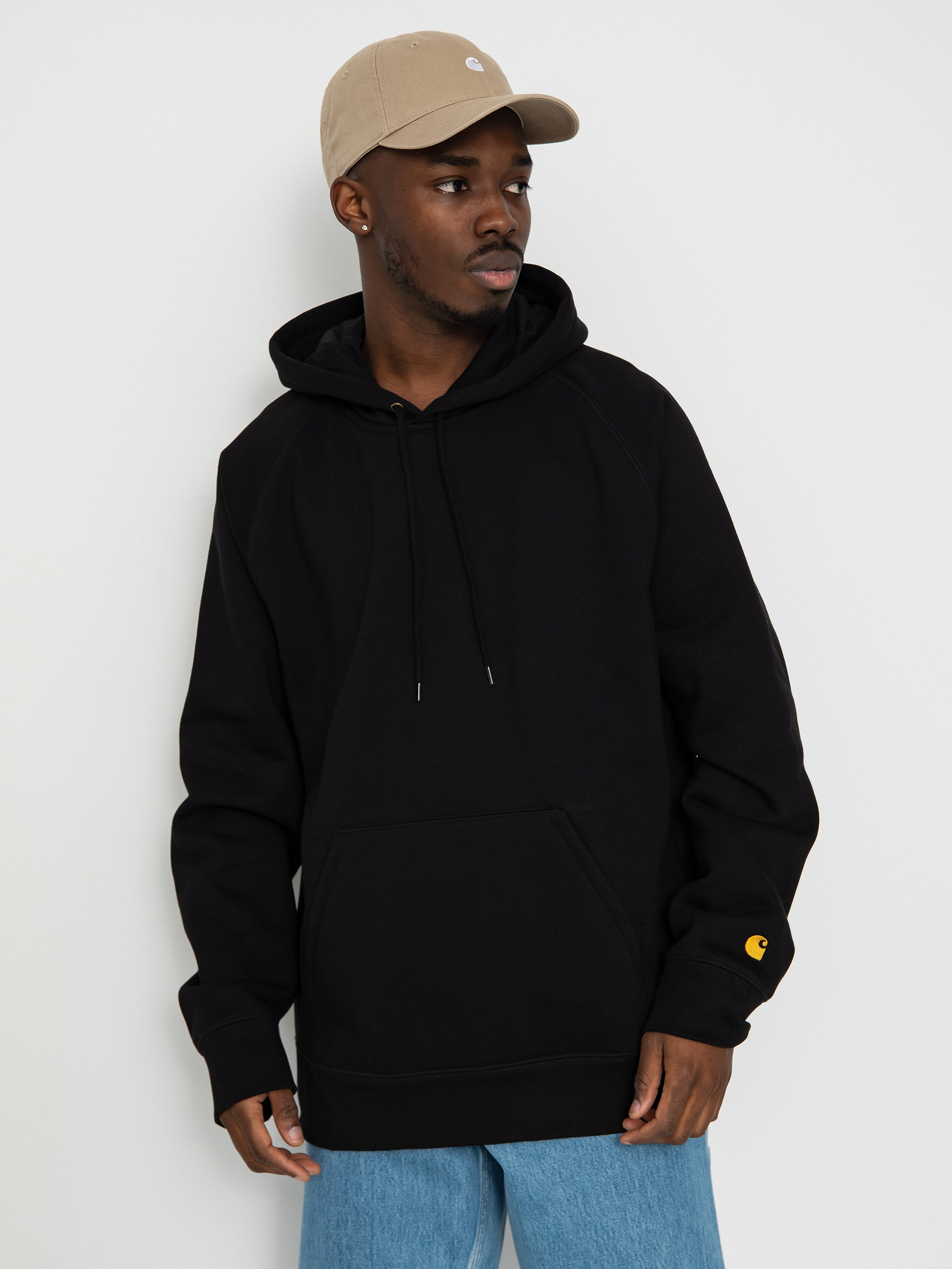Суитшърт с качулка Carhartt WIP Chase HD (black/gold)