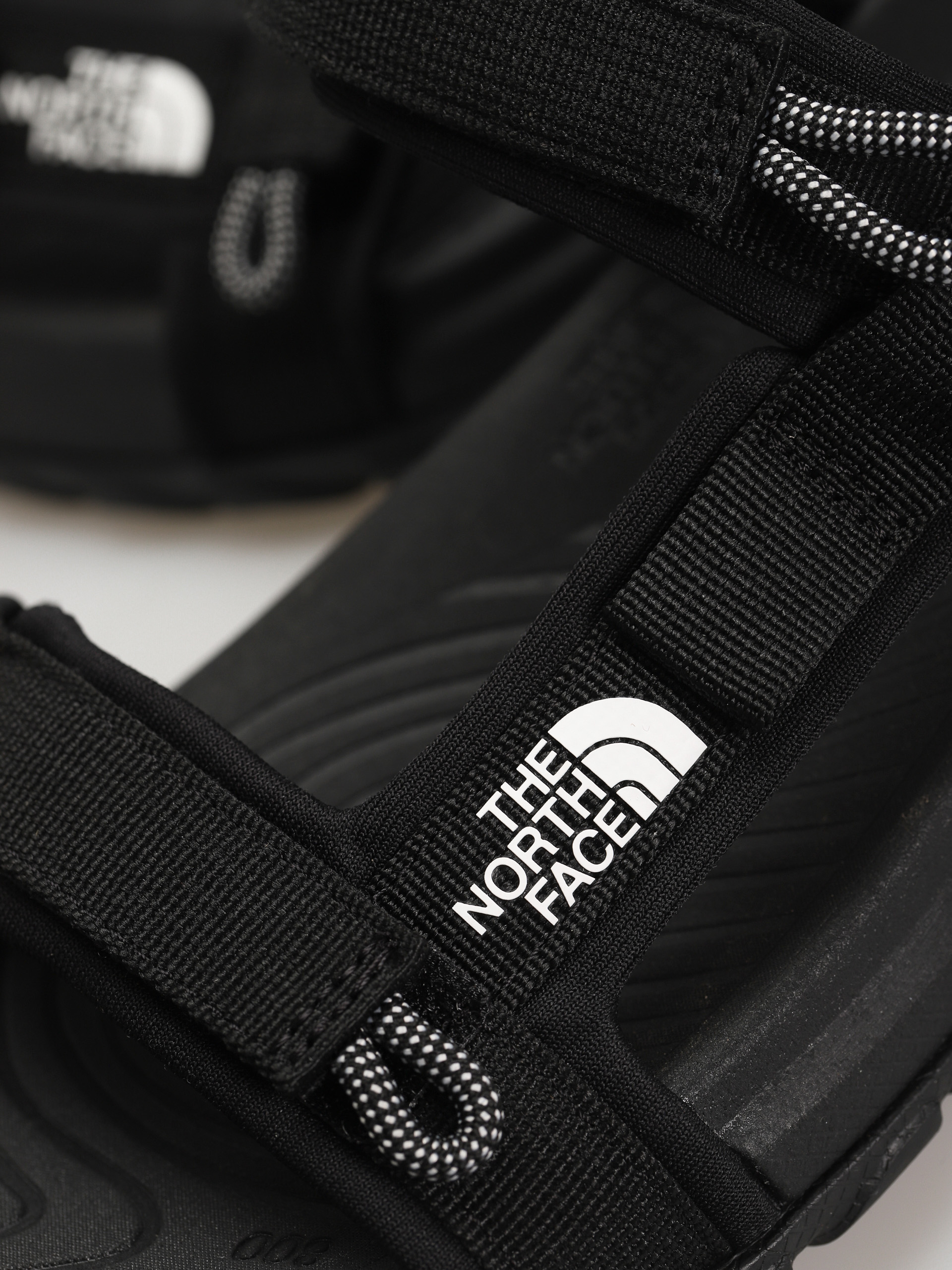Сандали The North Face Explore Camp (tnf black/tnf black)