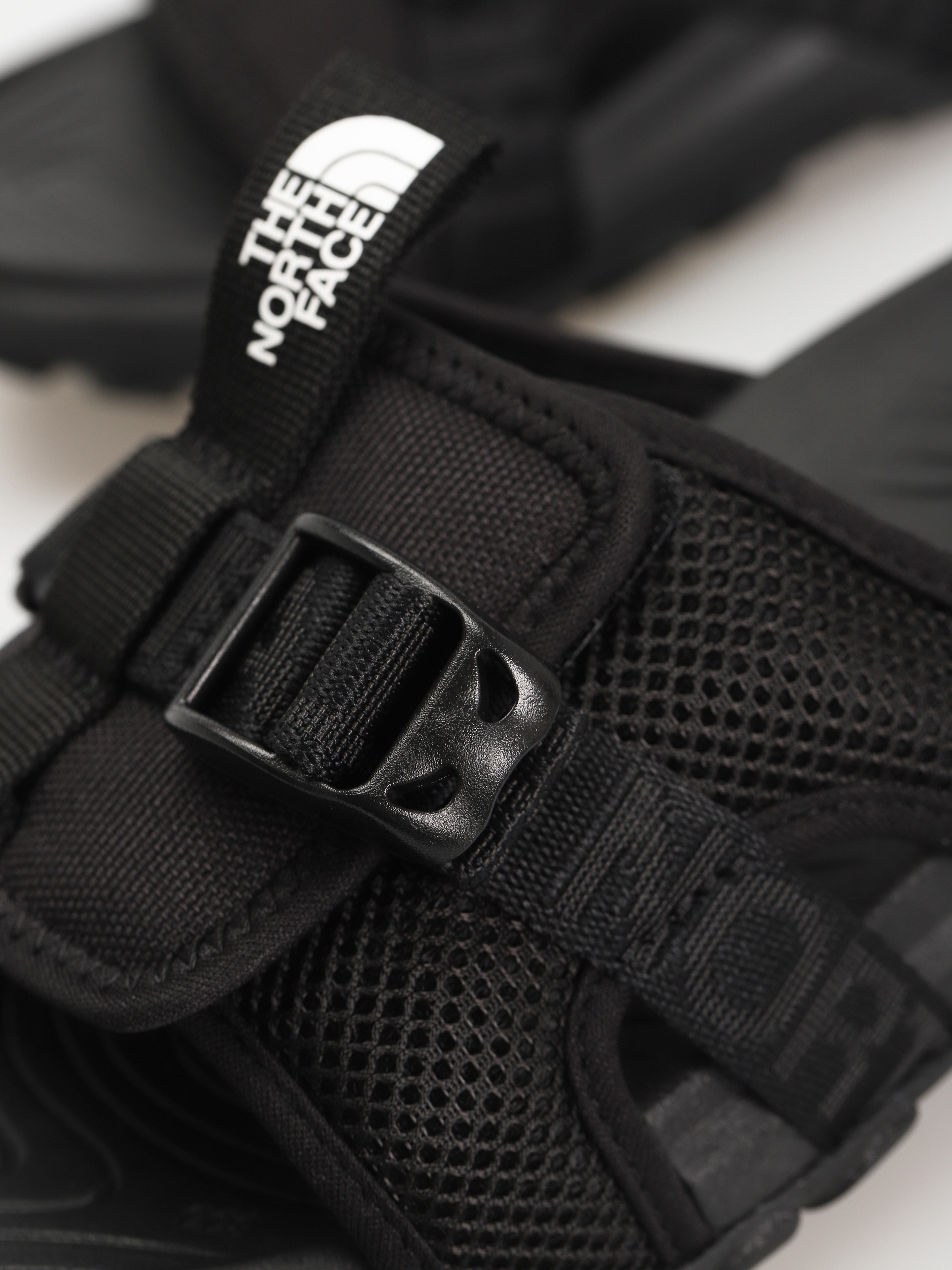 Чехли The North Face Explore Camp Wmn (tnf black/tnf black)