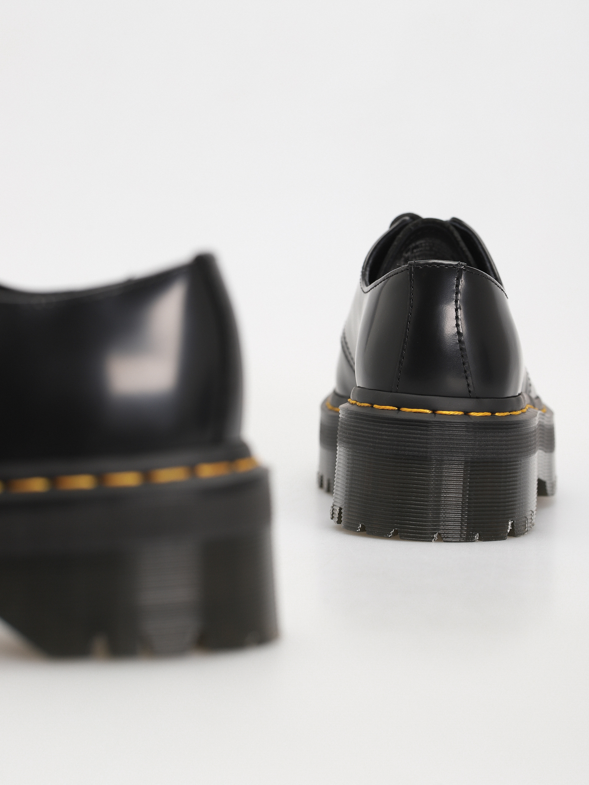 Dr. Martens Обувки 1461 Quad Wmn (polished smooth black)