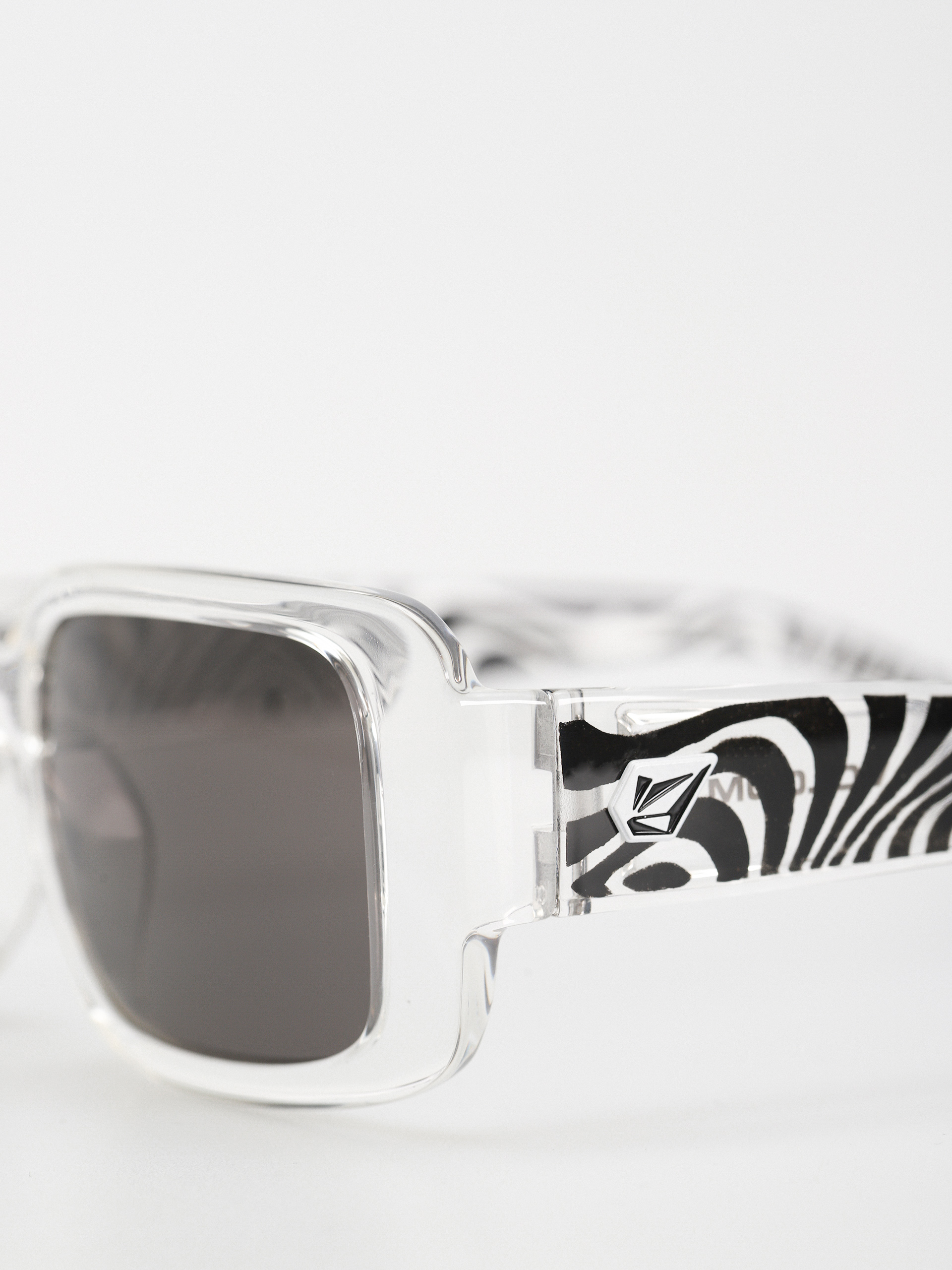 Слънчеви очила Volcom True (asphalt beach/gray)