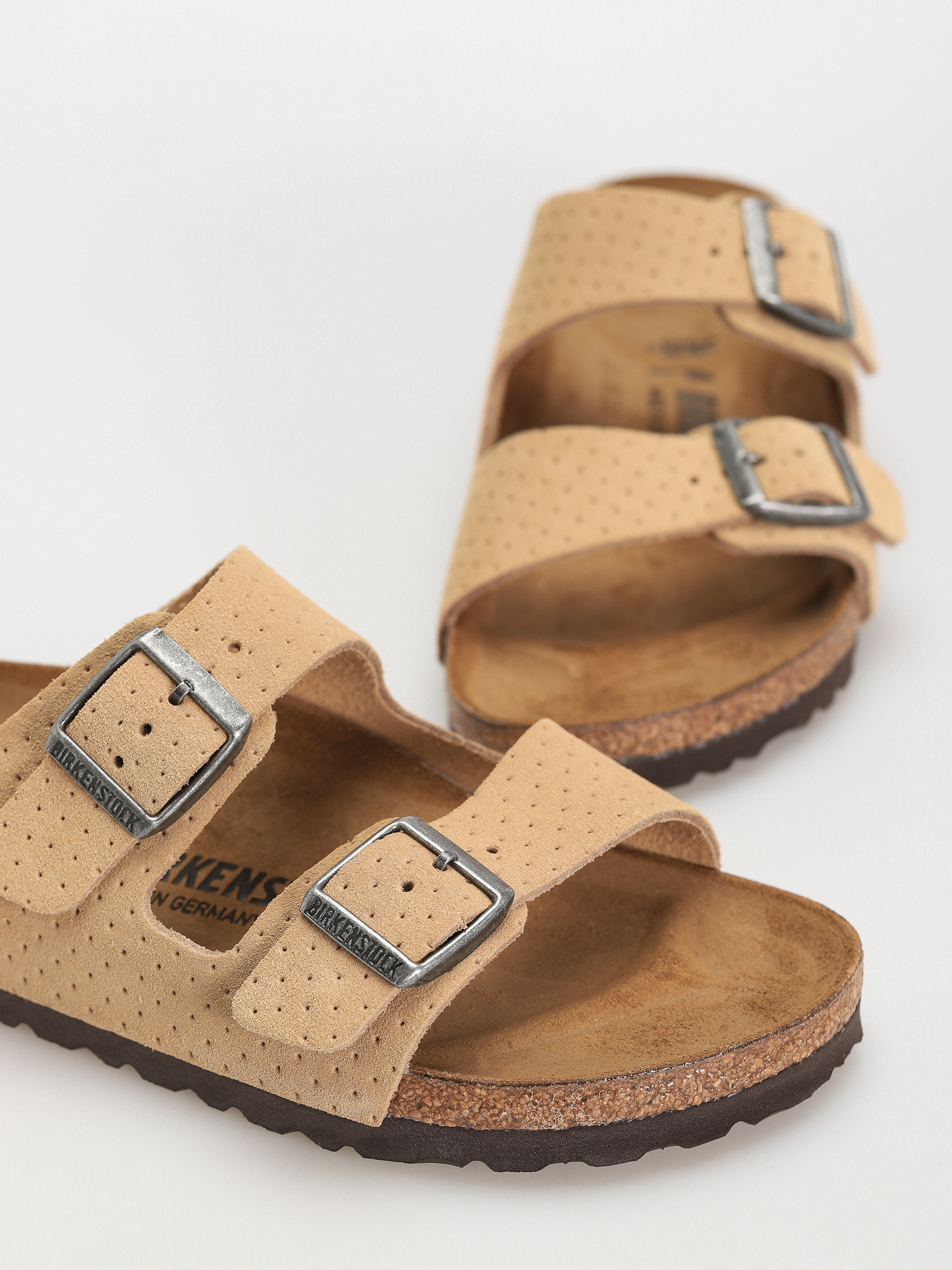 Чехли Birkenstock Arizona Suede Embossed Narrow Wmn (emboss dots new beige)