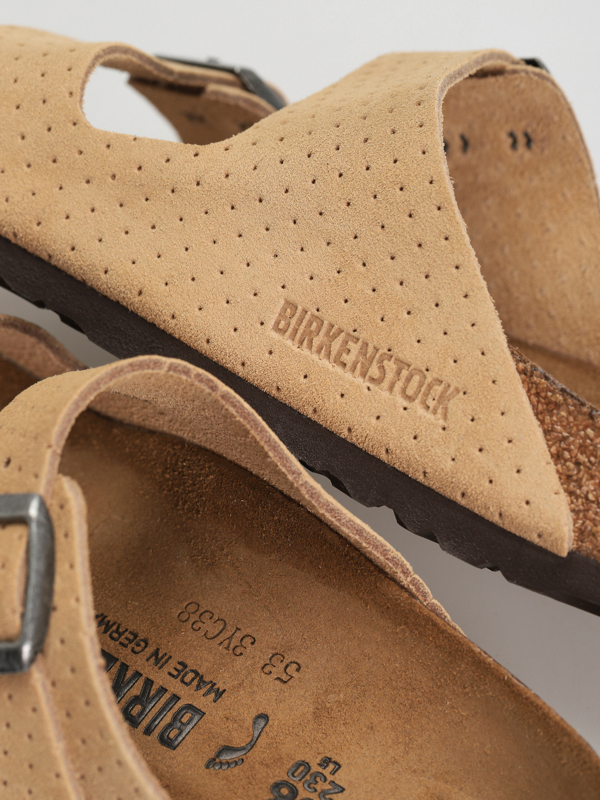 Чехли Birkenstock Arizona Suede Embossed Narrow Wmn (emboss dots new beige)