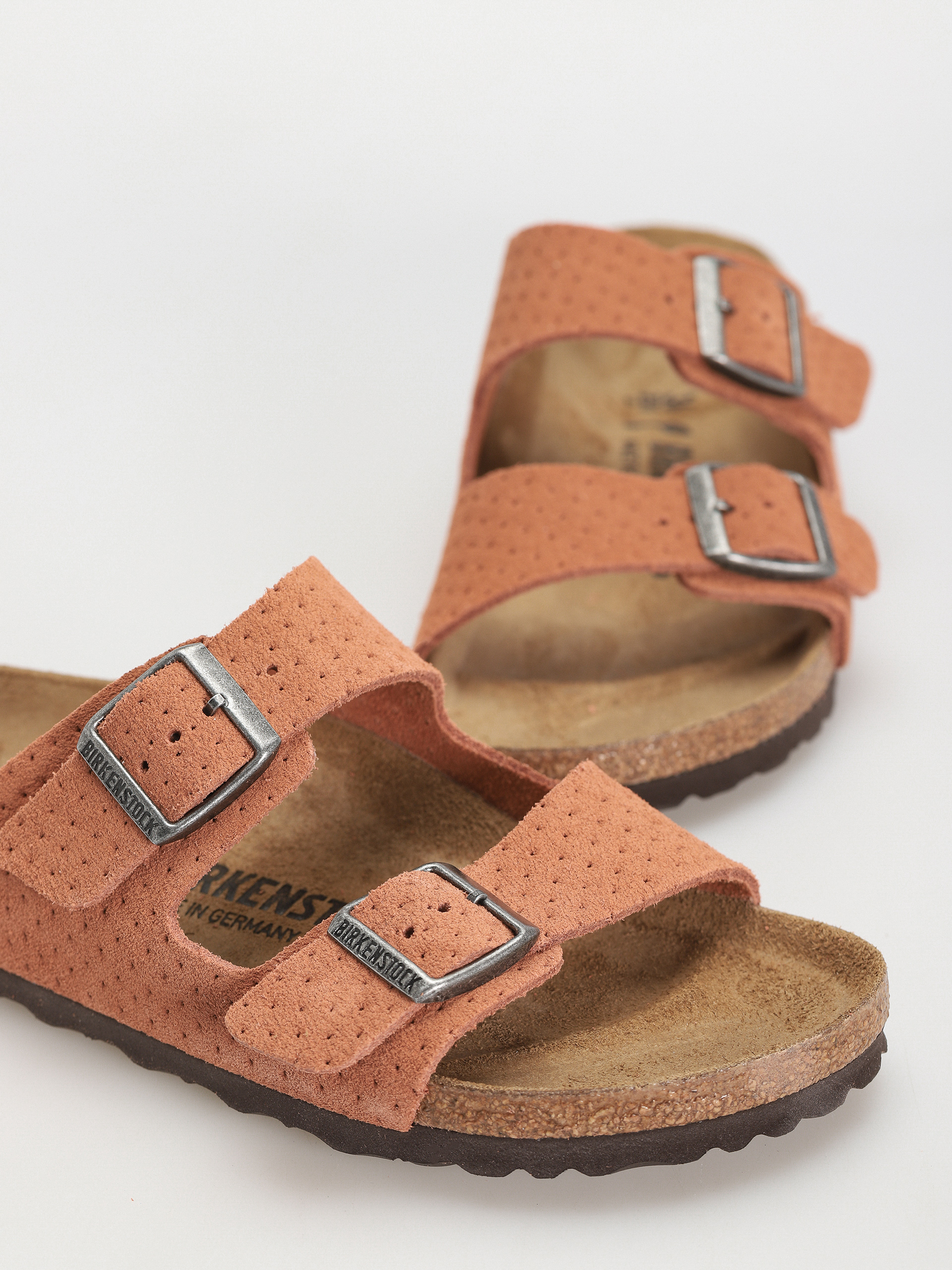 Чехли Birkenstock Arizona Suede Embossed Narrow Wmn (emboss dots burnt orange)