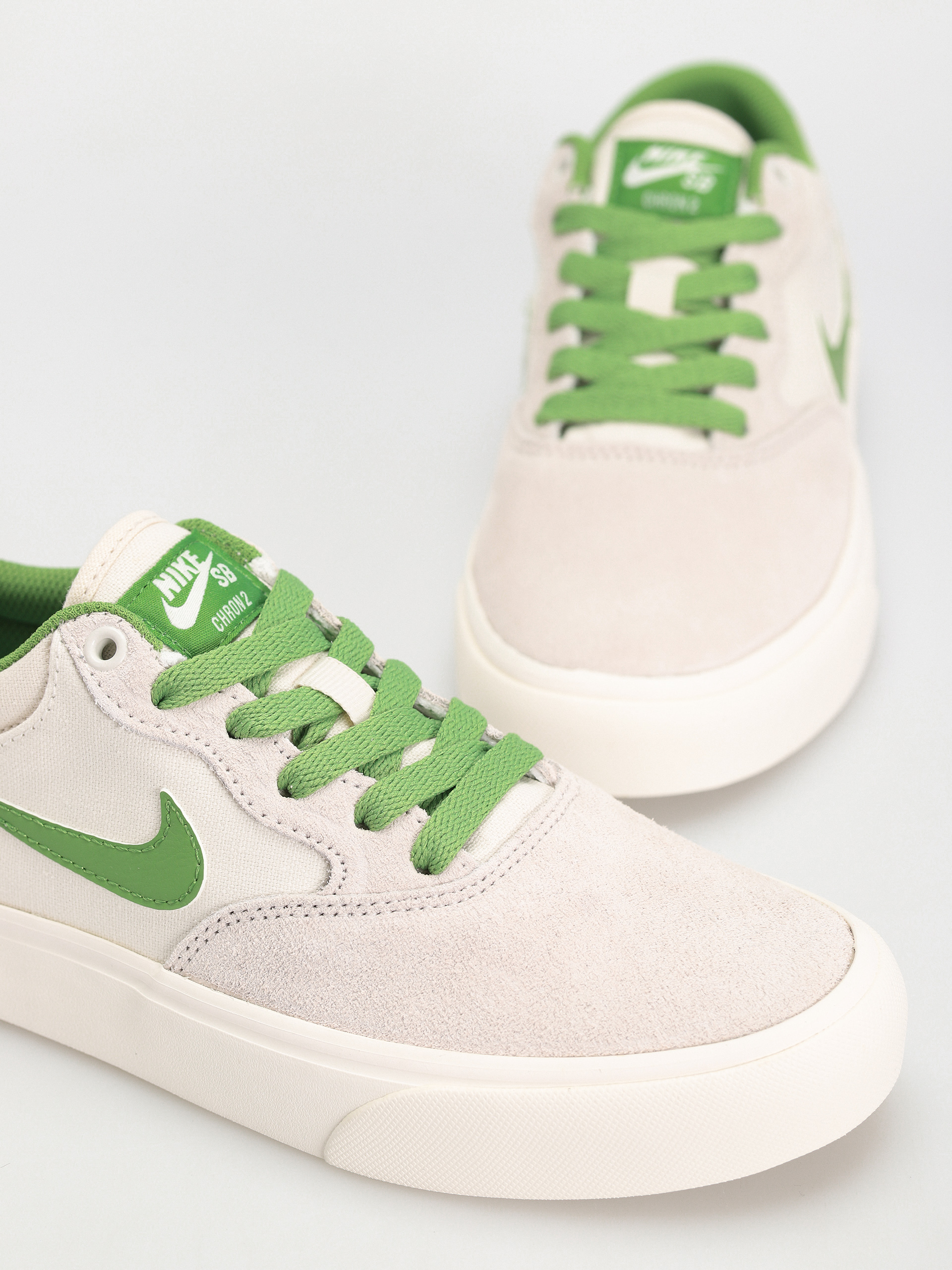 Обувки Nike SB Chron 2 (phantom/chlorophyll summit white sail)