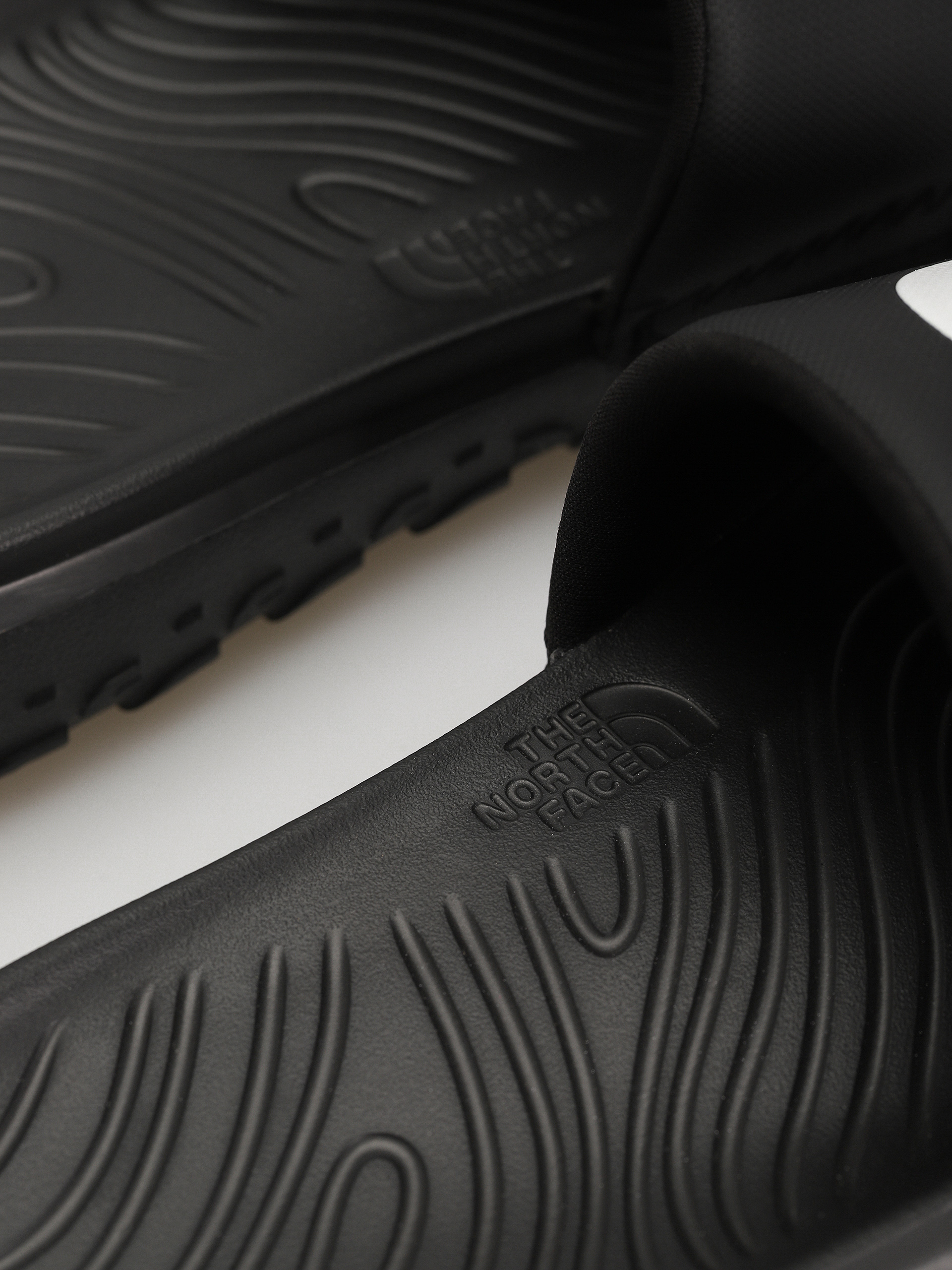 Чехли The North Face Never Stop Cush (tnf black/tnf black)