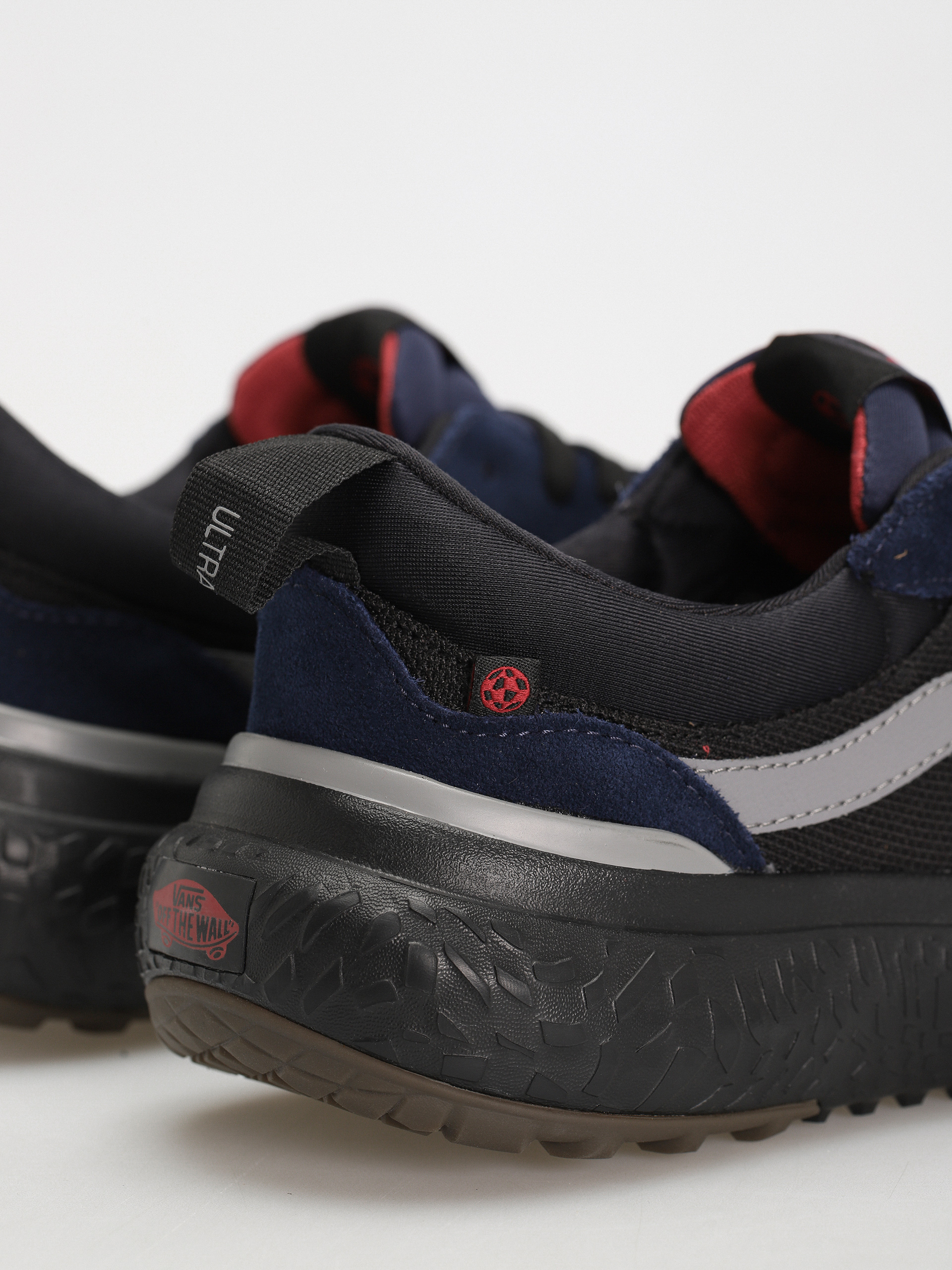 Обувки Vans Ultrarange Neo Vr3 (surf essentials black/navy)