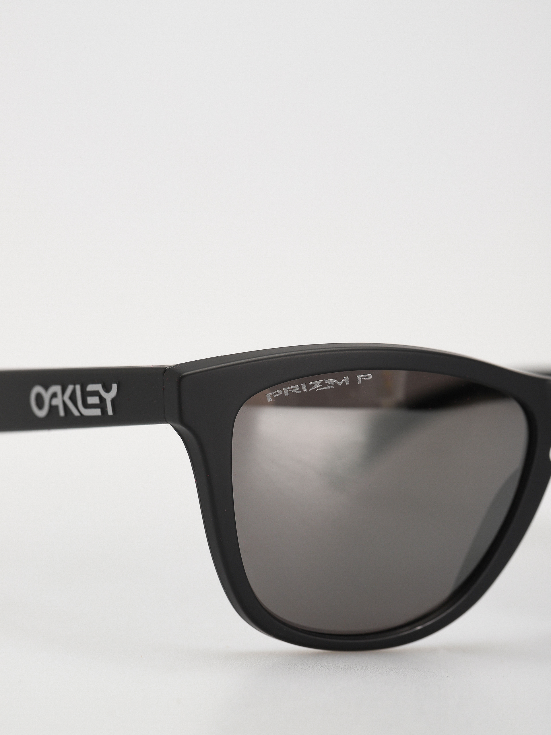Слънчеви очила Oakley Frogskins (matte black/prizm black polarized)