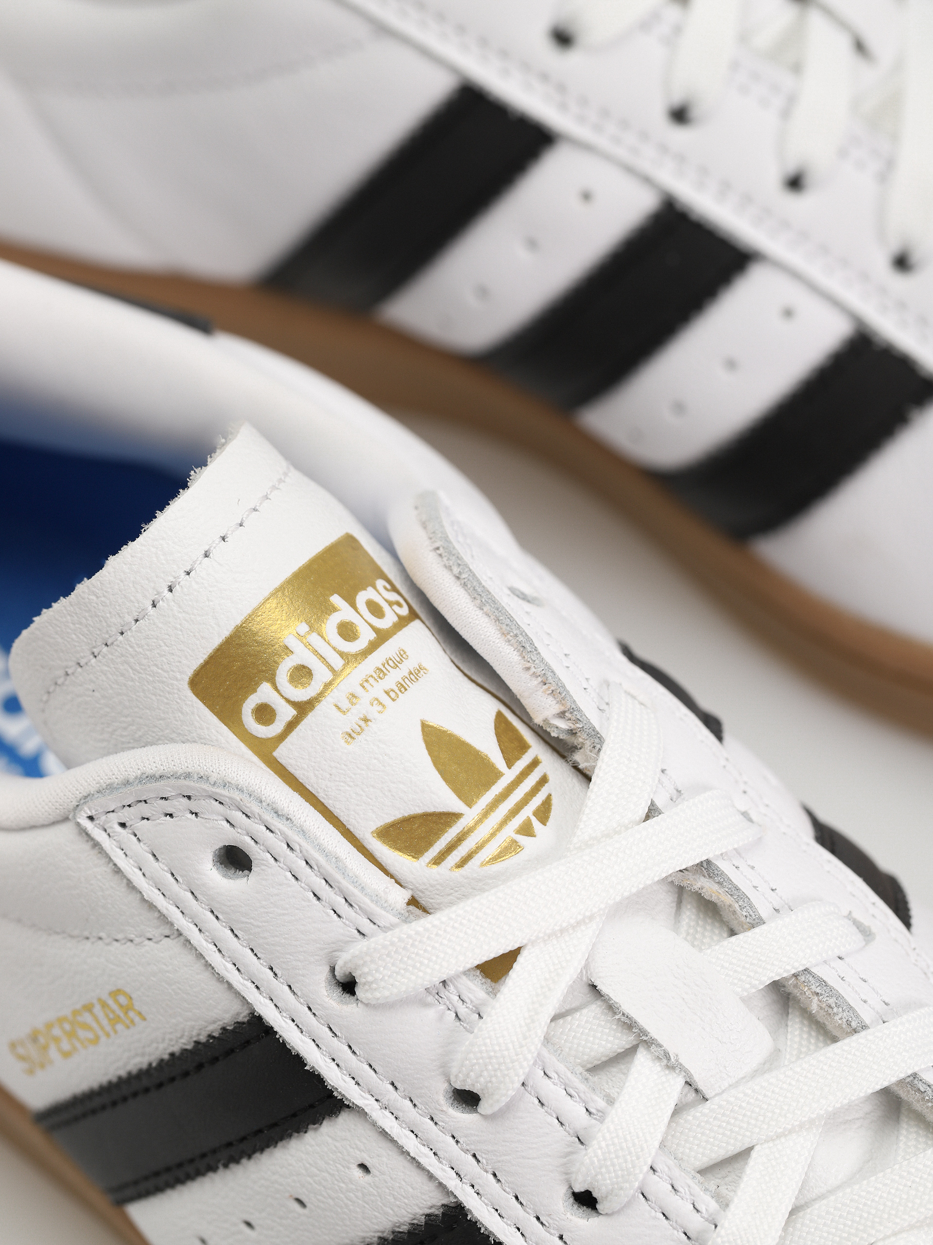 Обувки adidas Superstar ADV (ftwwht/cblack/gum4)