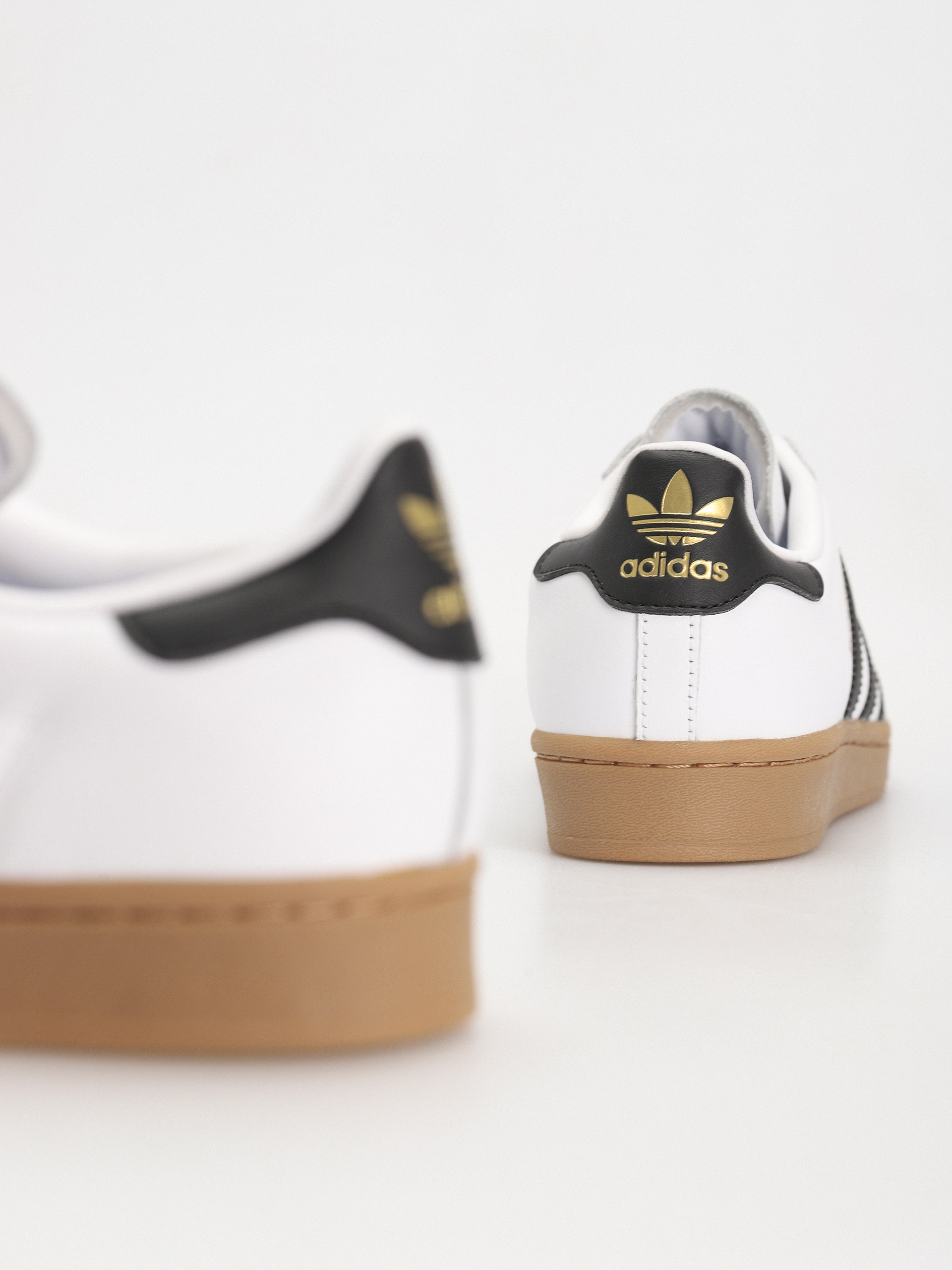 Обувки adidas Superstar ADV (ftwwht/cblack/gum4)