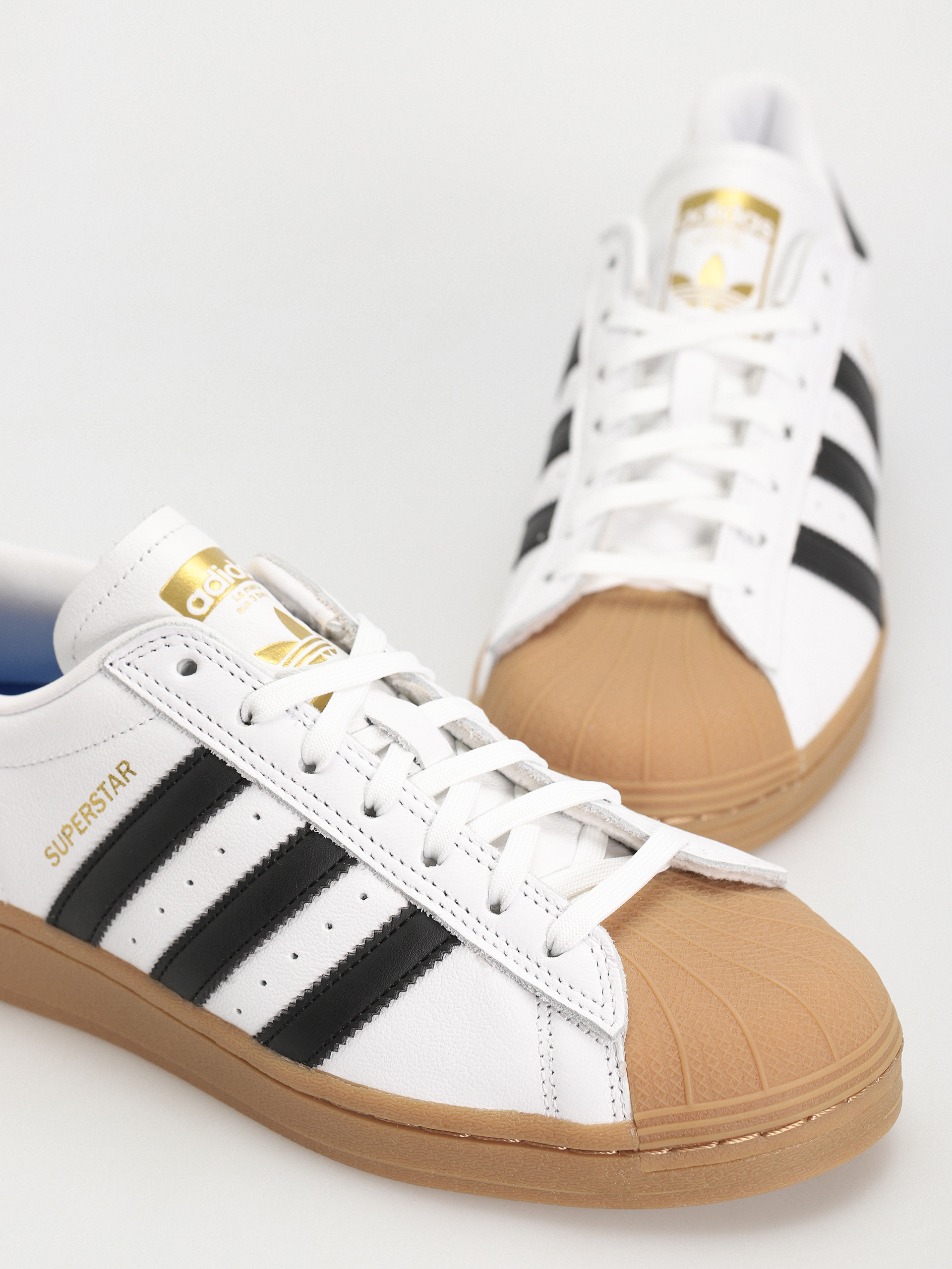 Обувки adidas Superstar ADV (ftwwht/cblack/gum4)