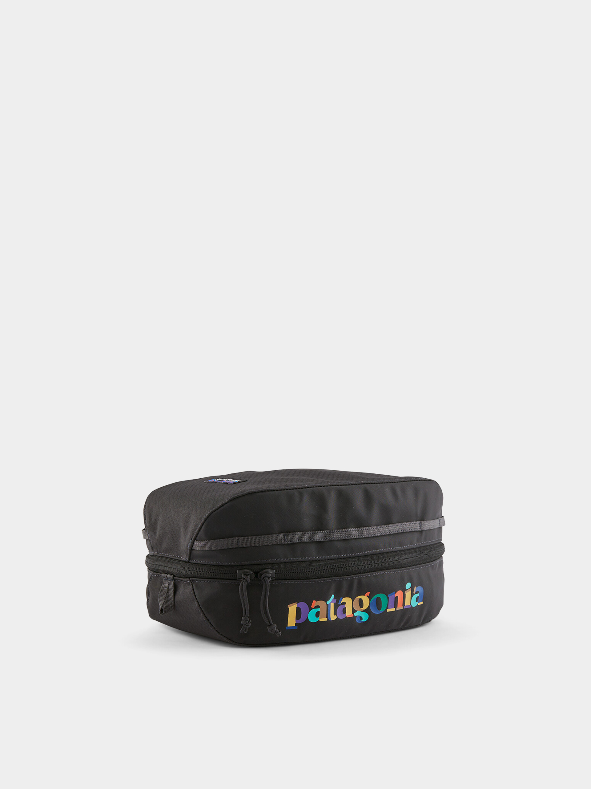 Козметична чантичка Patagonia Black Hole Cube 6L (unity text ink black)