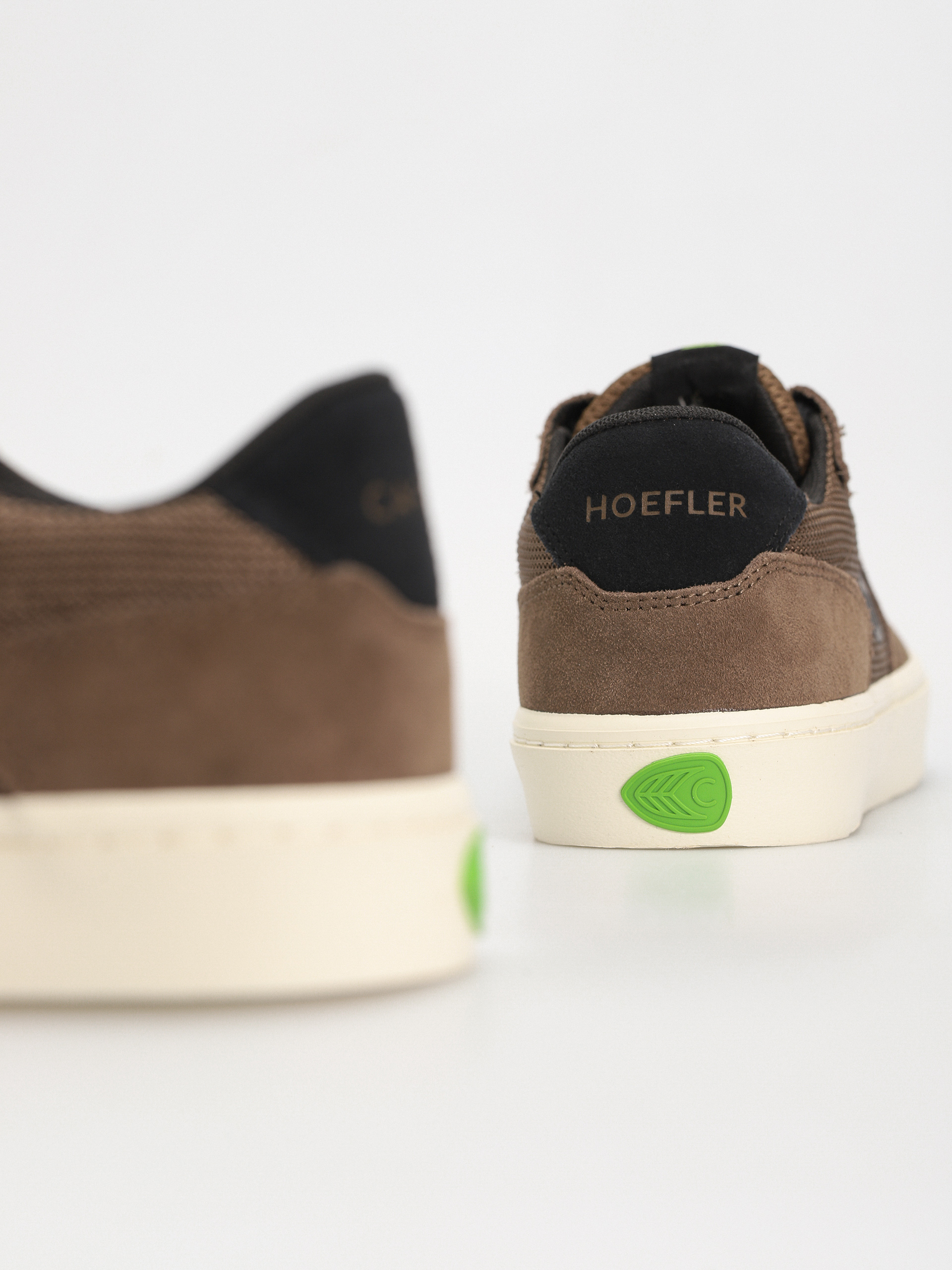 Обувки Cariuma T20 Pro (dark khaki/black)