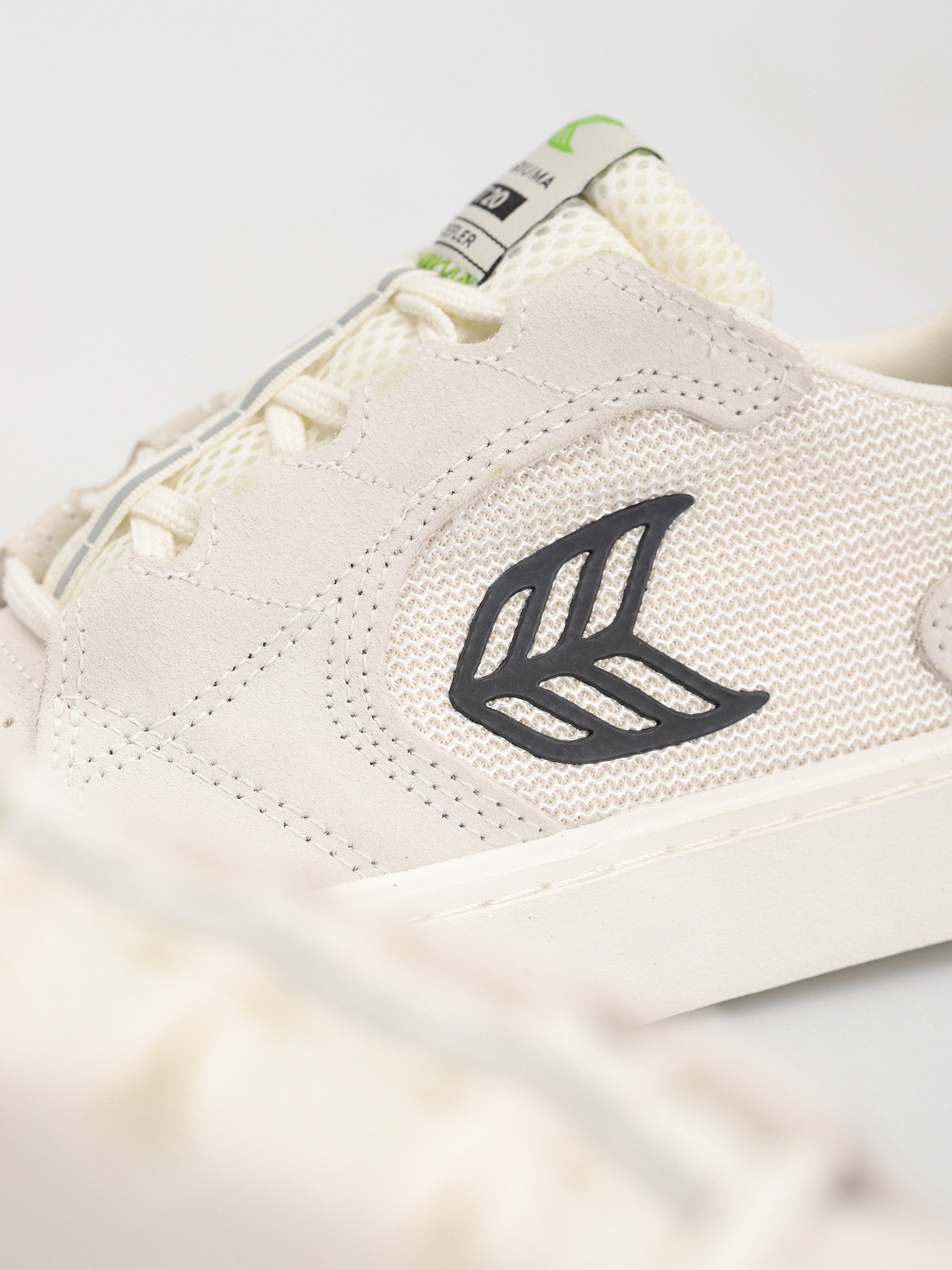 Обувки Cariuma T20 Pro (off white vintage/black)