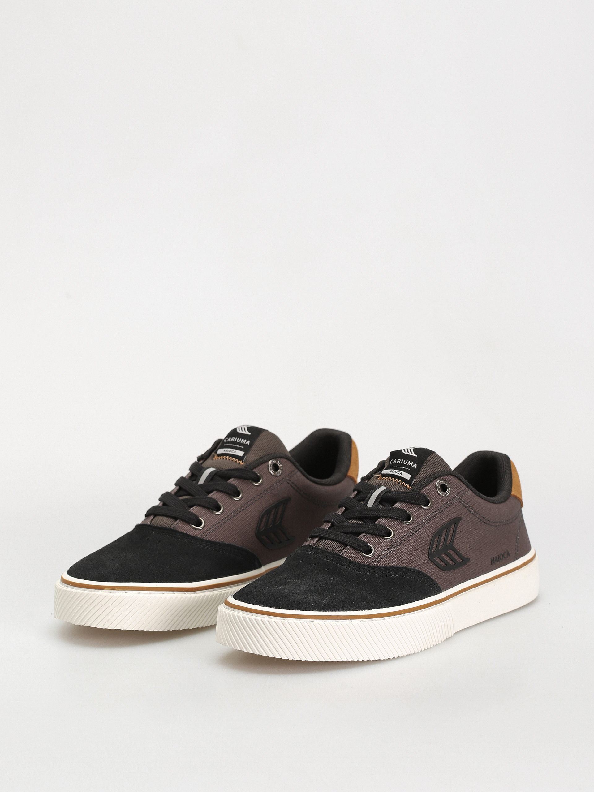 Обувки Cariuma Naioca Pro (jet black/dark grey)