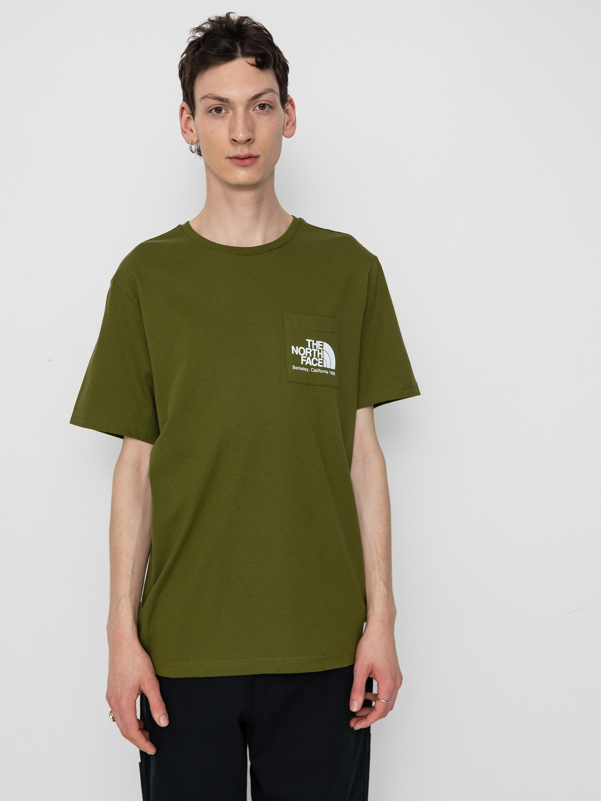 Тениска The North Face Berkeley California Pocket (forest olive)