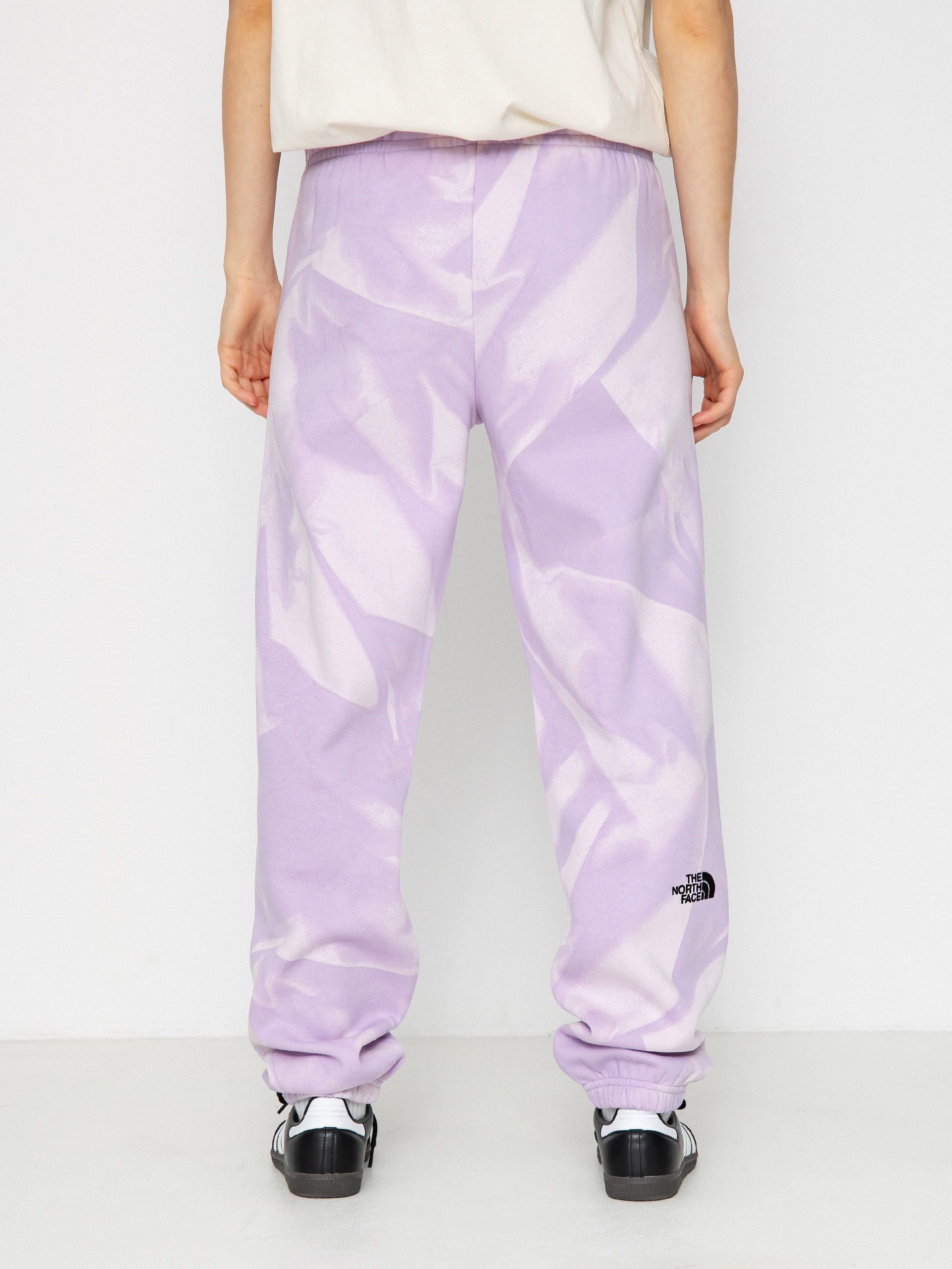 Панталони The North Face Essential Jogger Print Wmn (icy lilac garment fold)