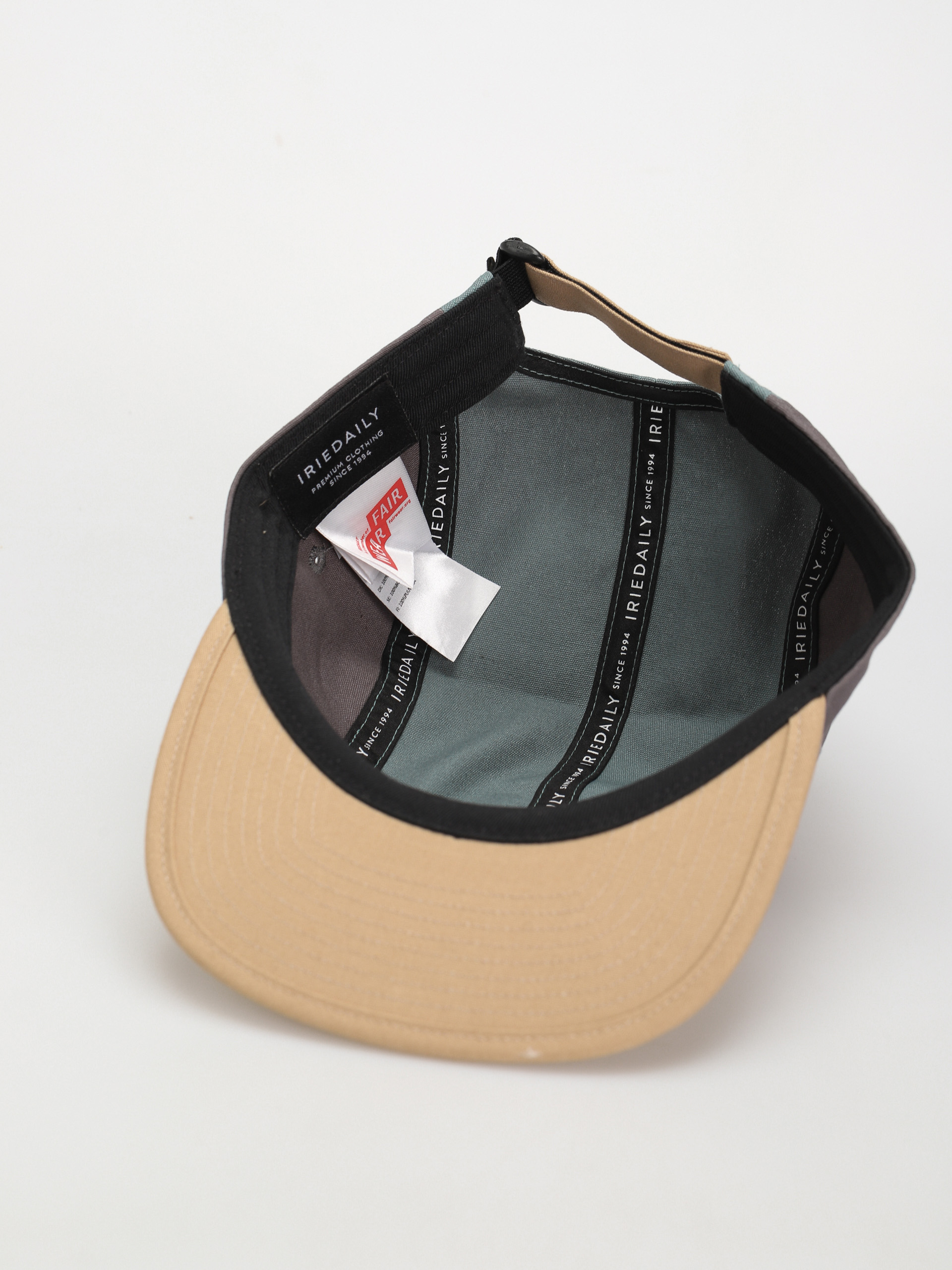 Шапка с козирка Iriedaily Millenio 5 Panel (beryl grey)