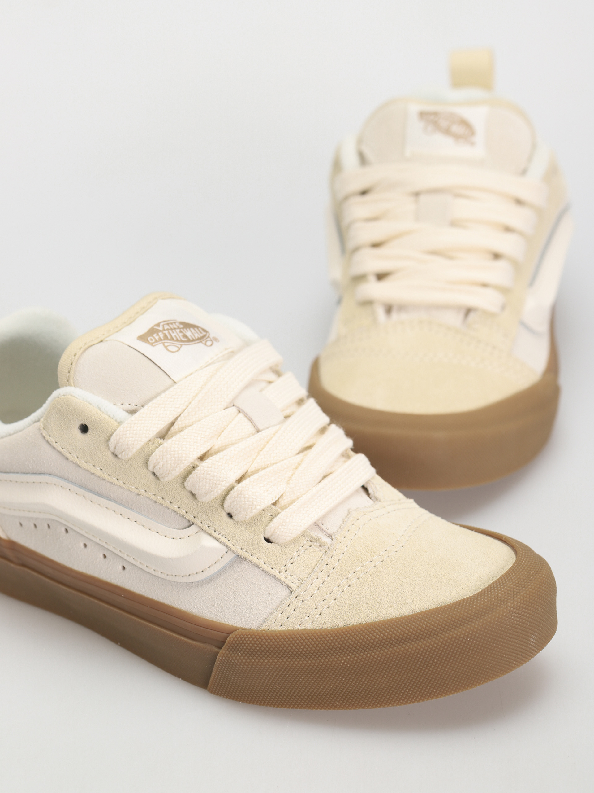 Обувки Vans Knu Skool (marshmallow/light gum)