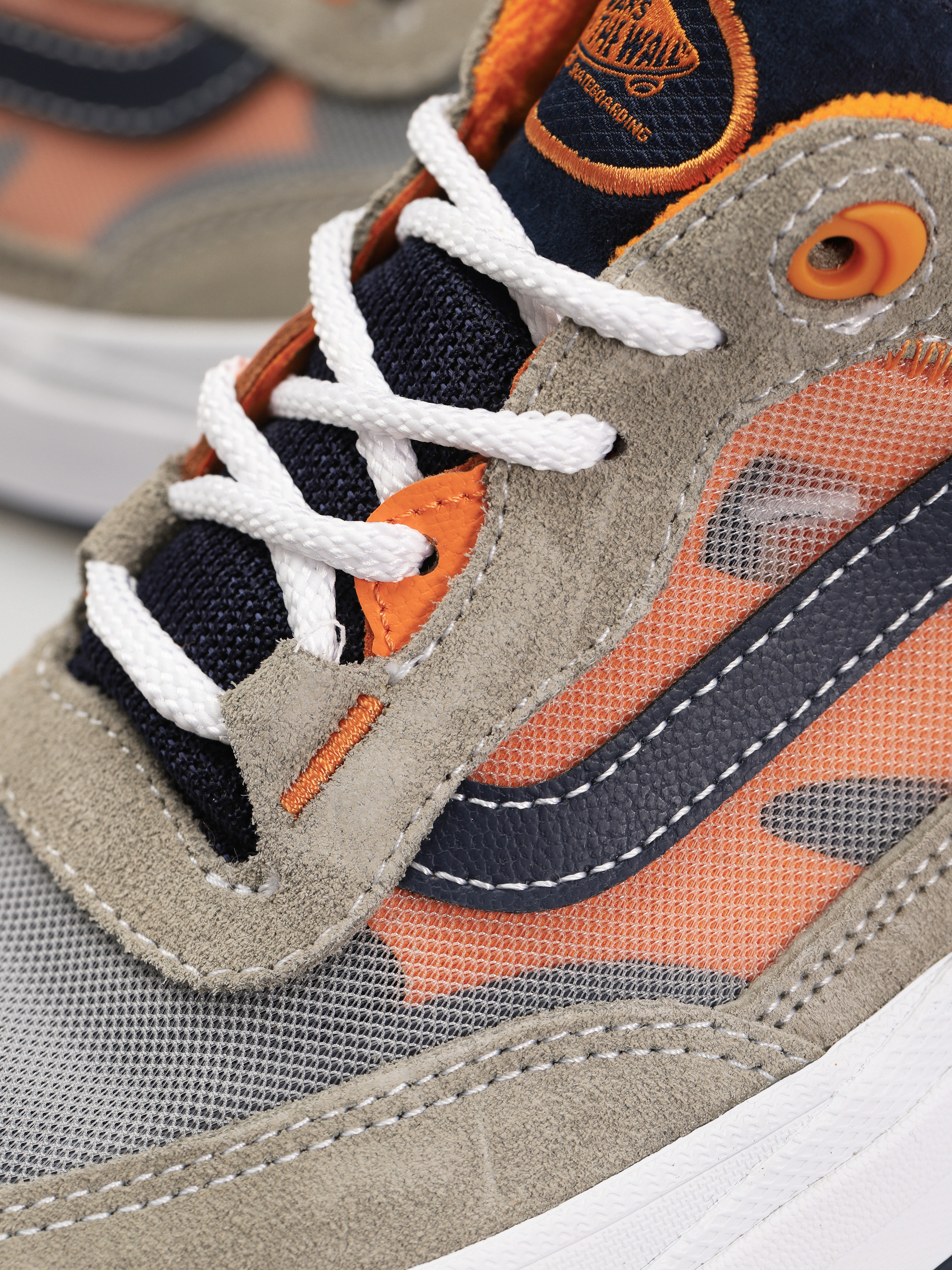 Обувки Vans Wayvee (smoke/navy)