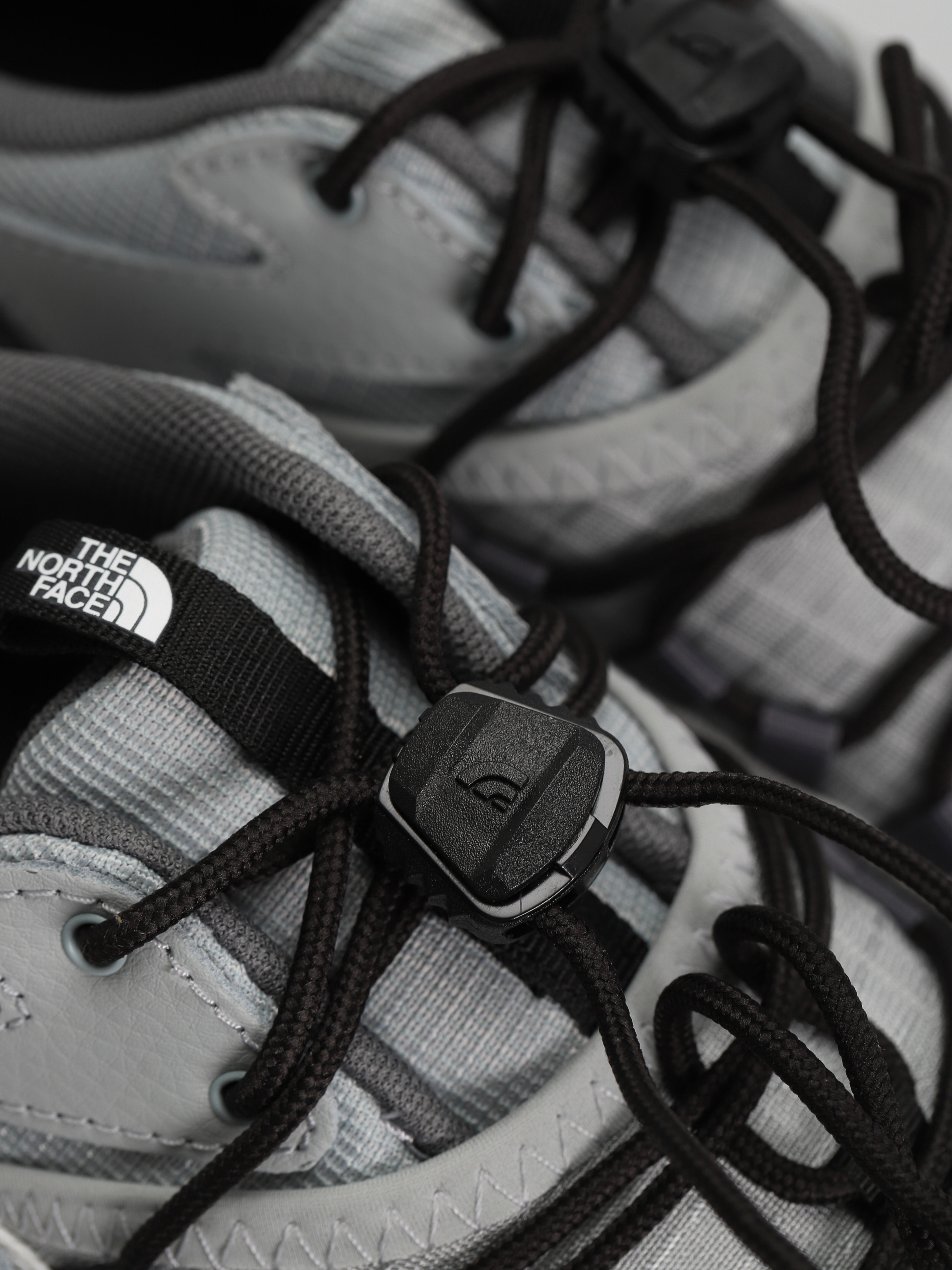 Обувки The North Face Vectiv Taraval Tech Wmn (high rise grey/smoked p)