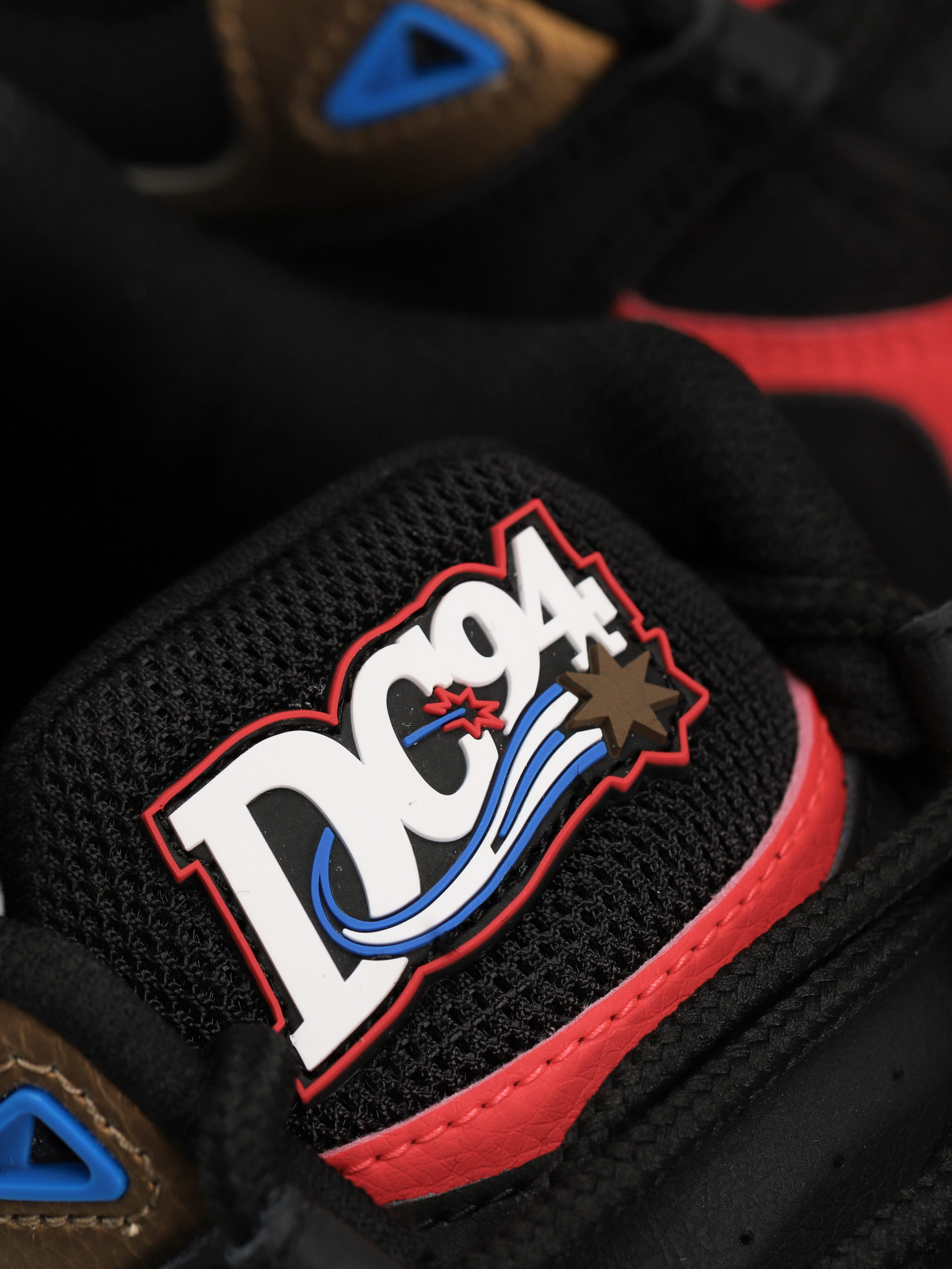 Обувки DC Truth Og (black/red/blue)