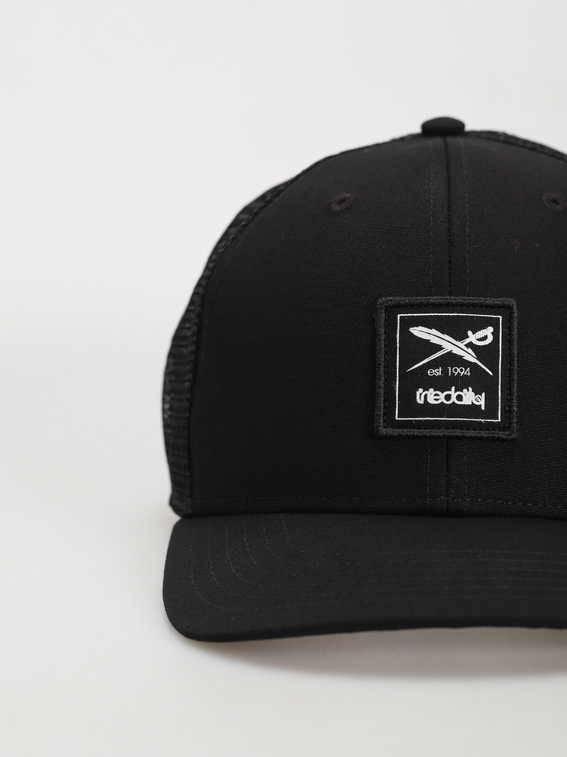 Шапка с козирка Iriedaily Daily Flag Meshcap (uni black)