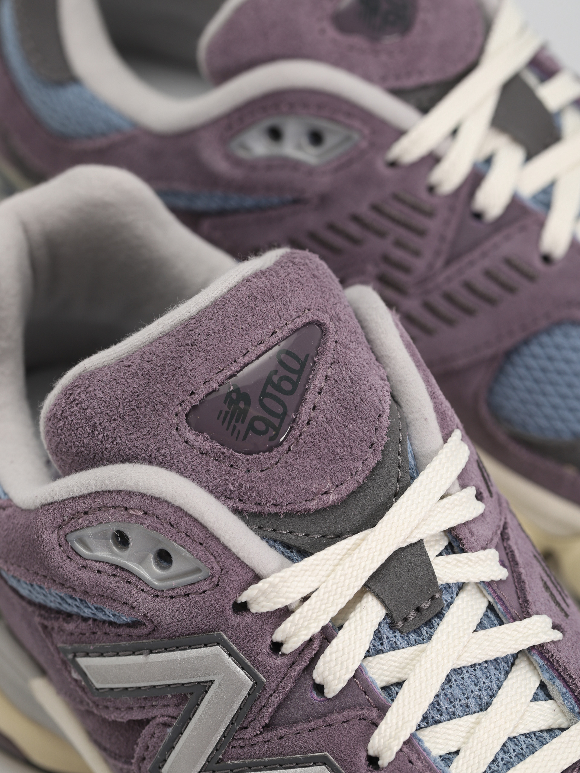 Обувки New Balance 9060 (shadow purple)