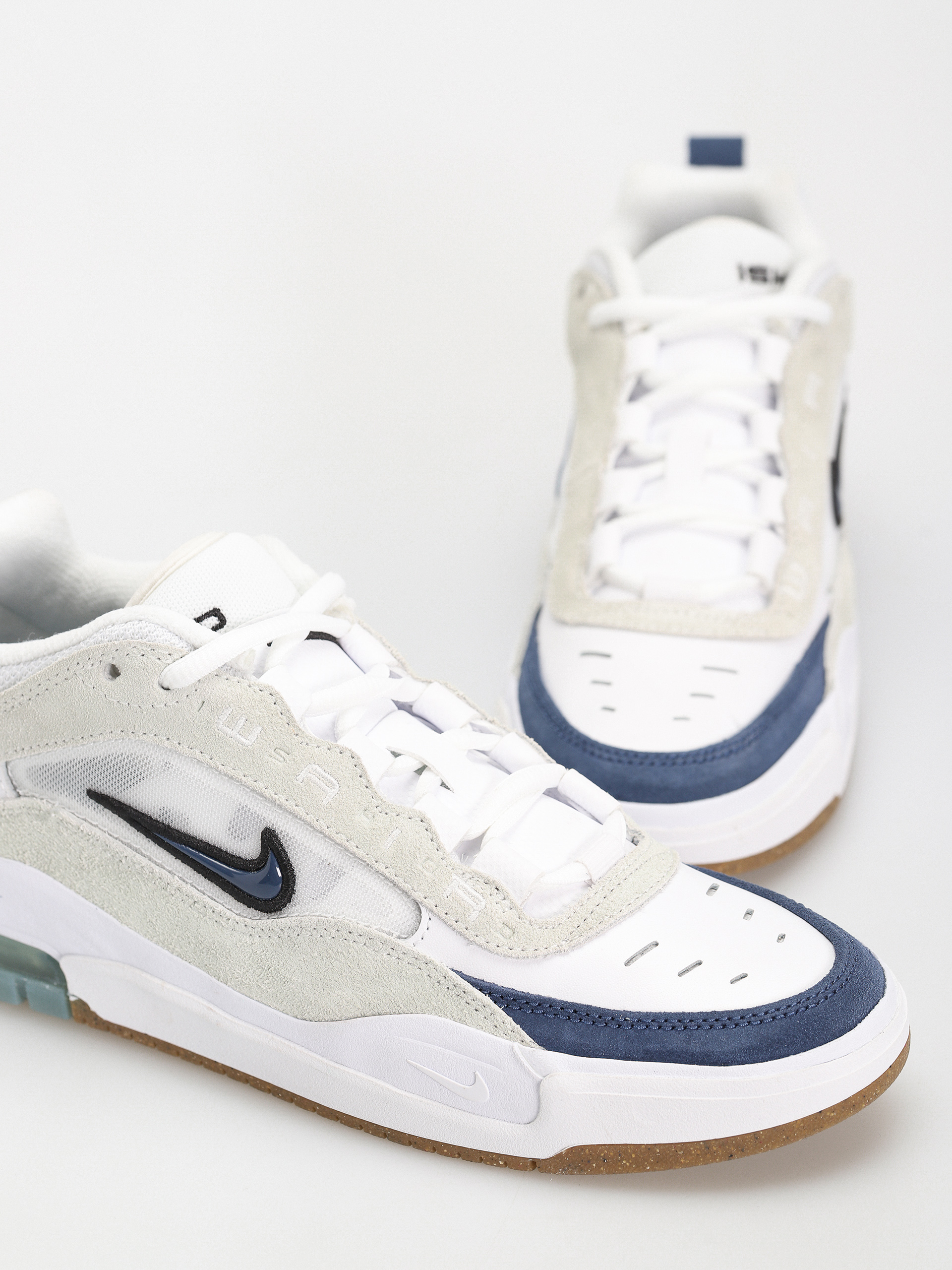 Обувки Nike SB Ishod 2 (white/navy summit white black)
