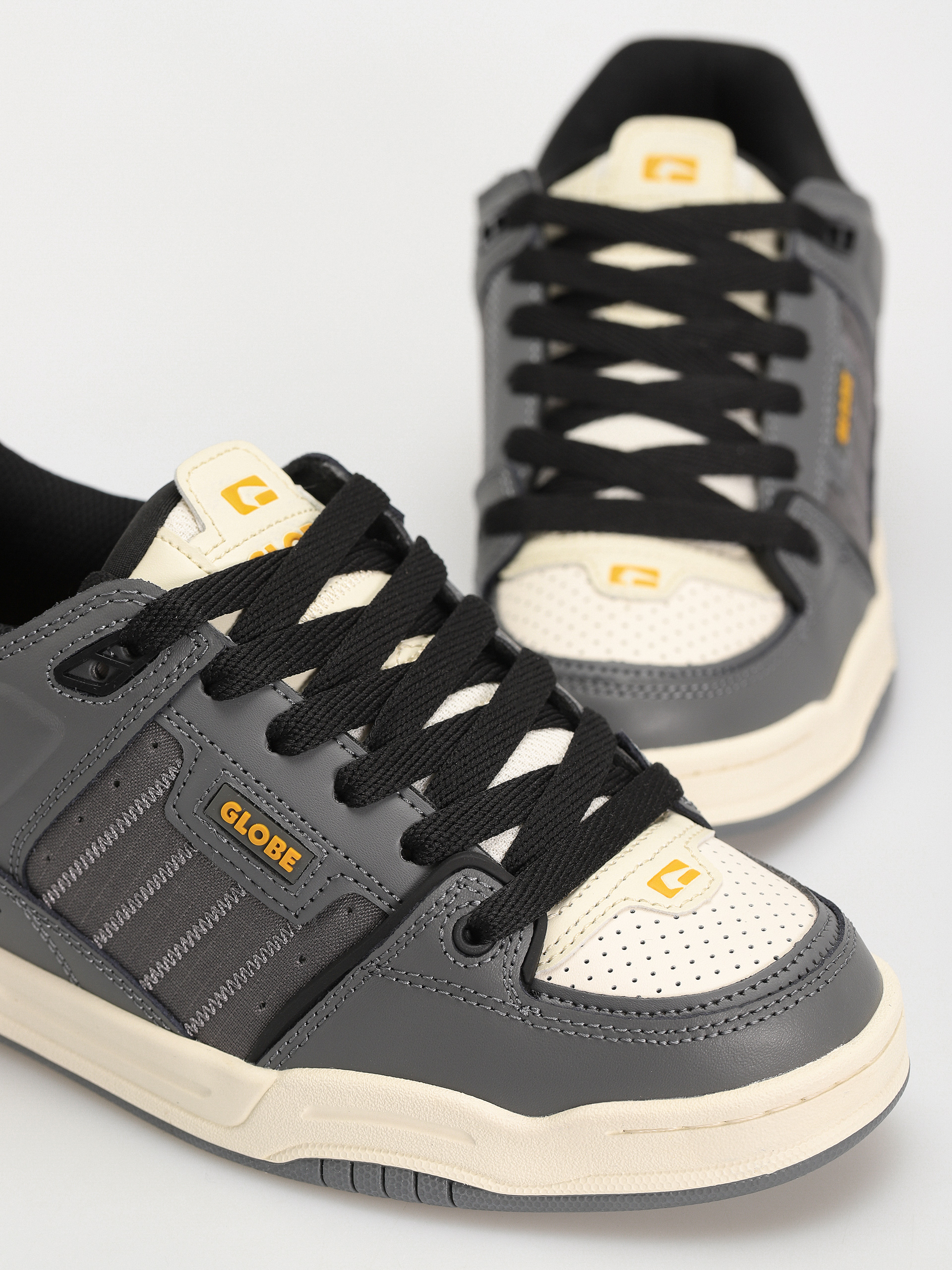 Обувки Globe Fusion (lead/antique)