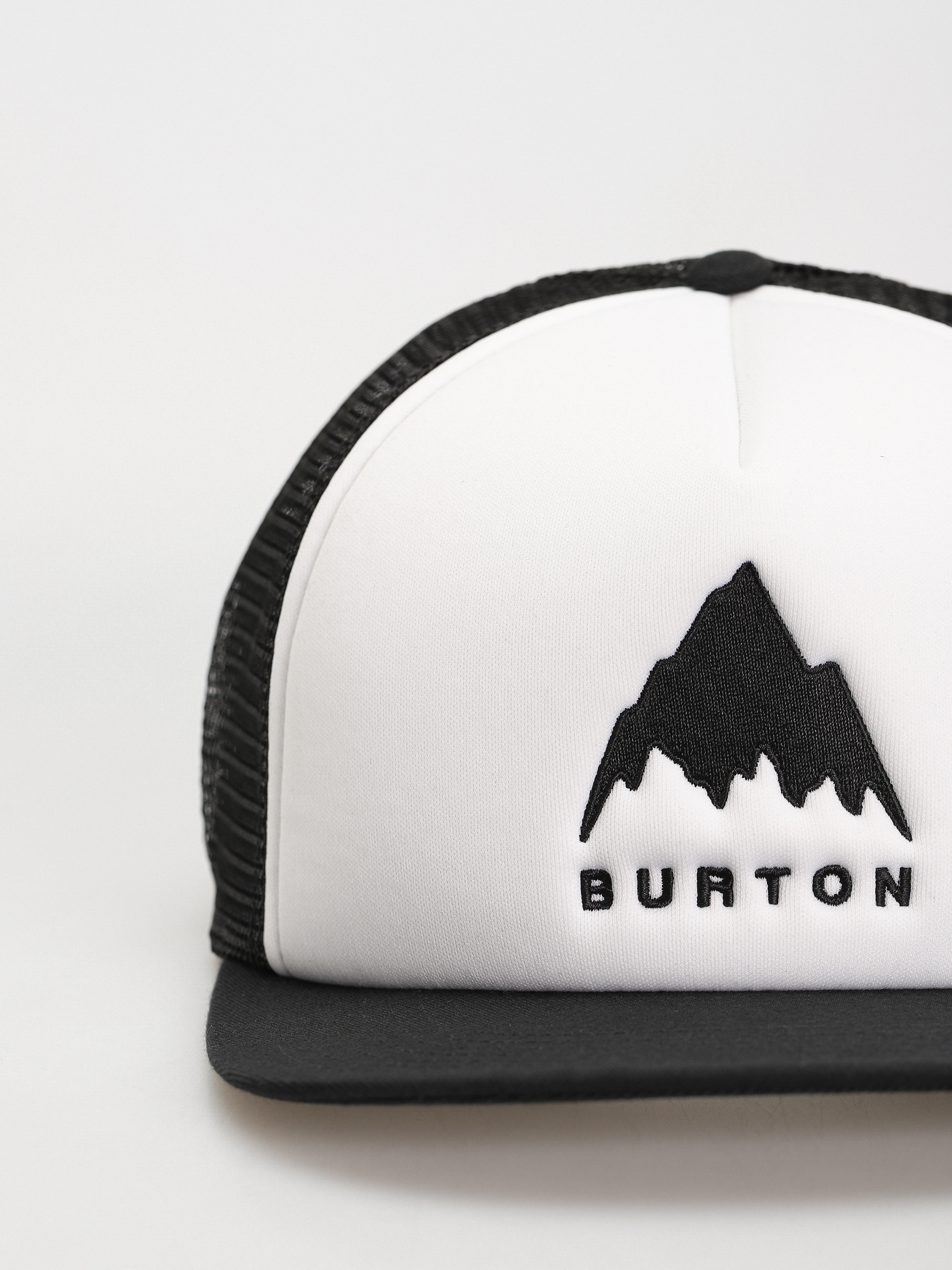 Шапка с козирка Burton I-80 Snpbk Trkr (true black)